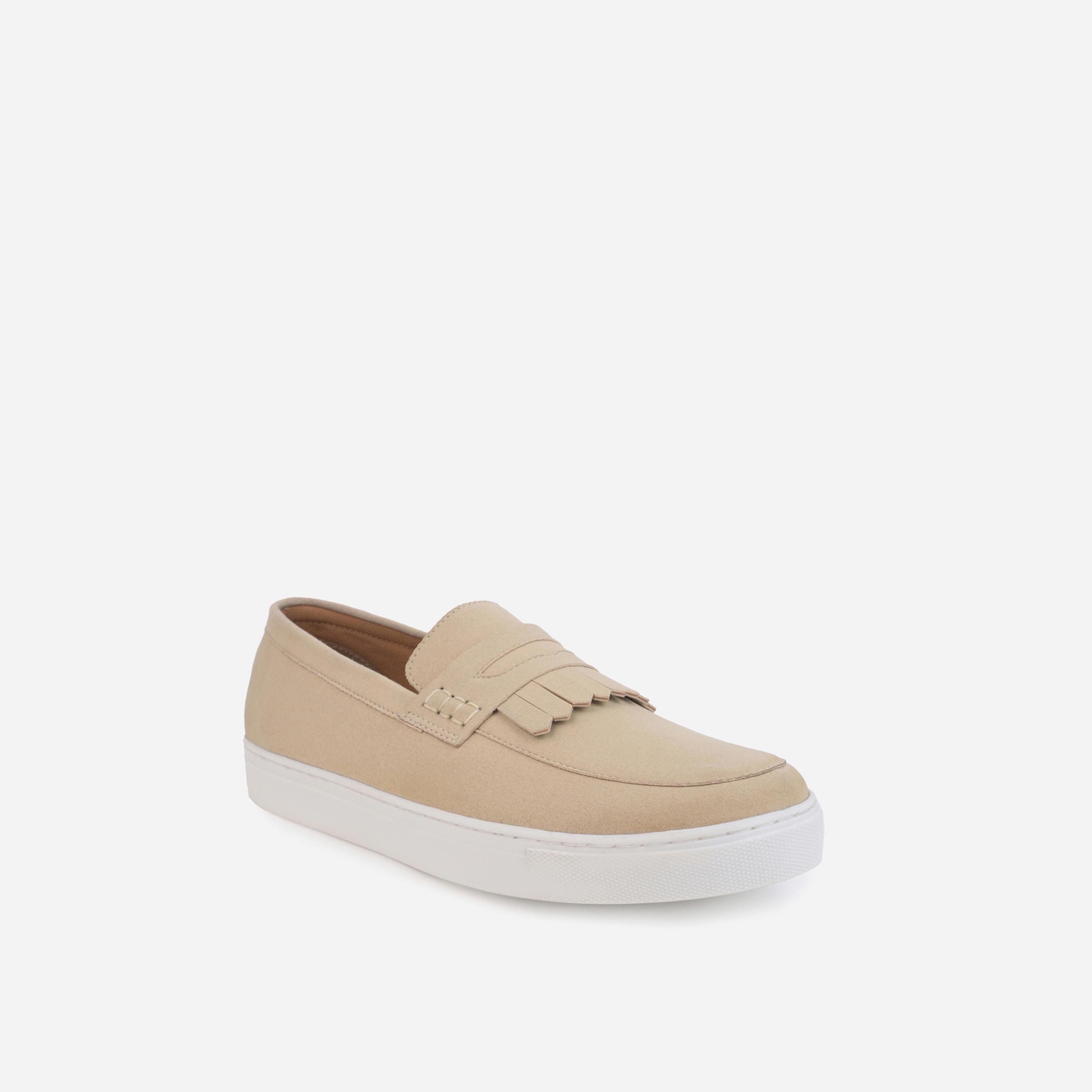 ستايلي - حذاء كاجوال بمظهر جلد سويد وتفاصيل شراشيب-men-shoes-loafersandmoccasins-image-3
