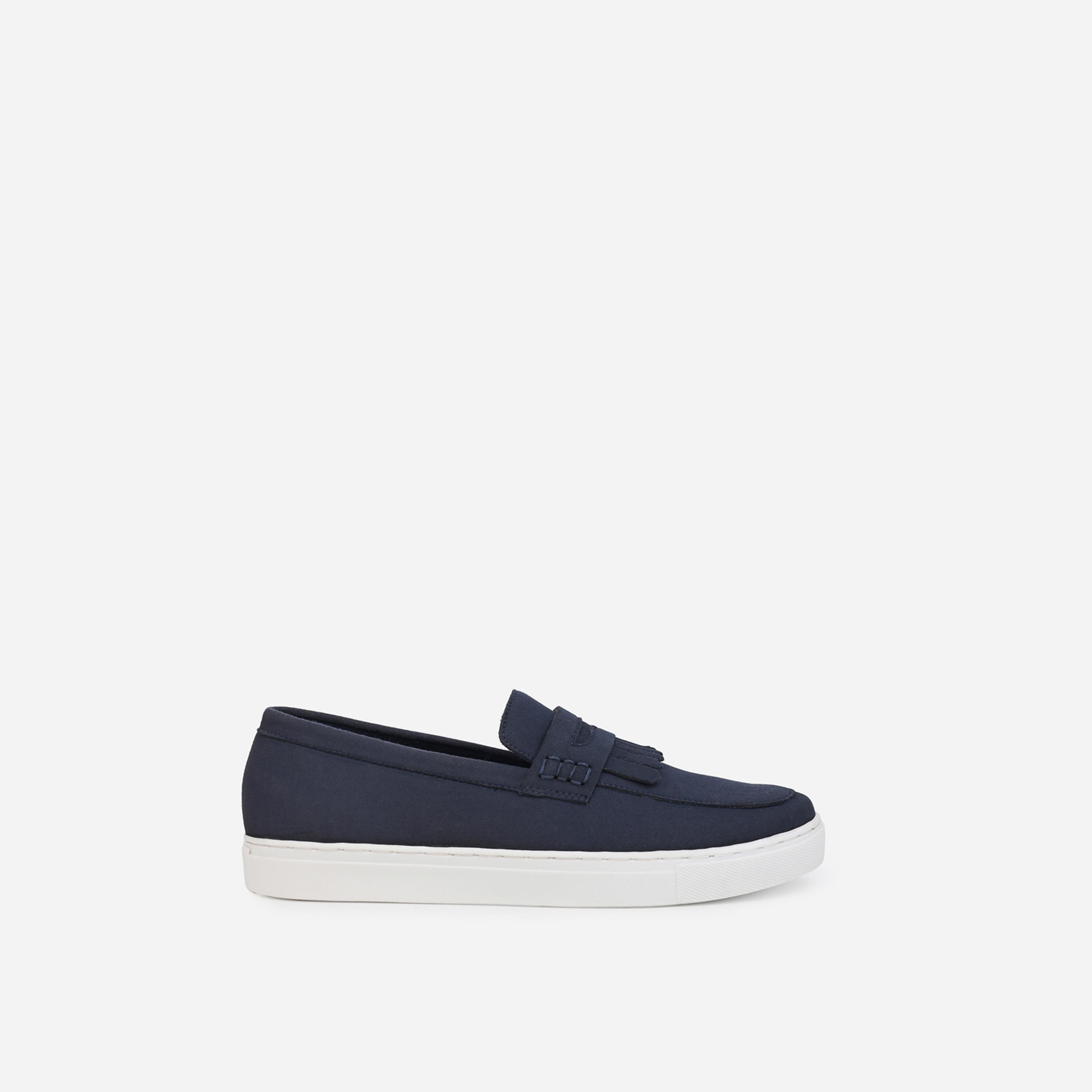 ستايلي - حذاء كاجوال بمظهر جلد سويدي وتفاصيل هامشية-men-shoes-loafersandmoccasins-image-3