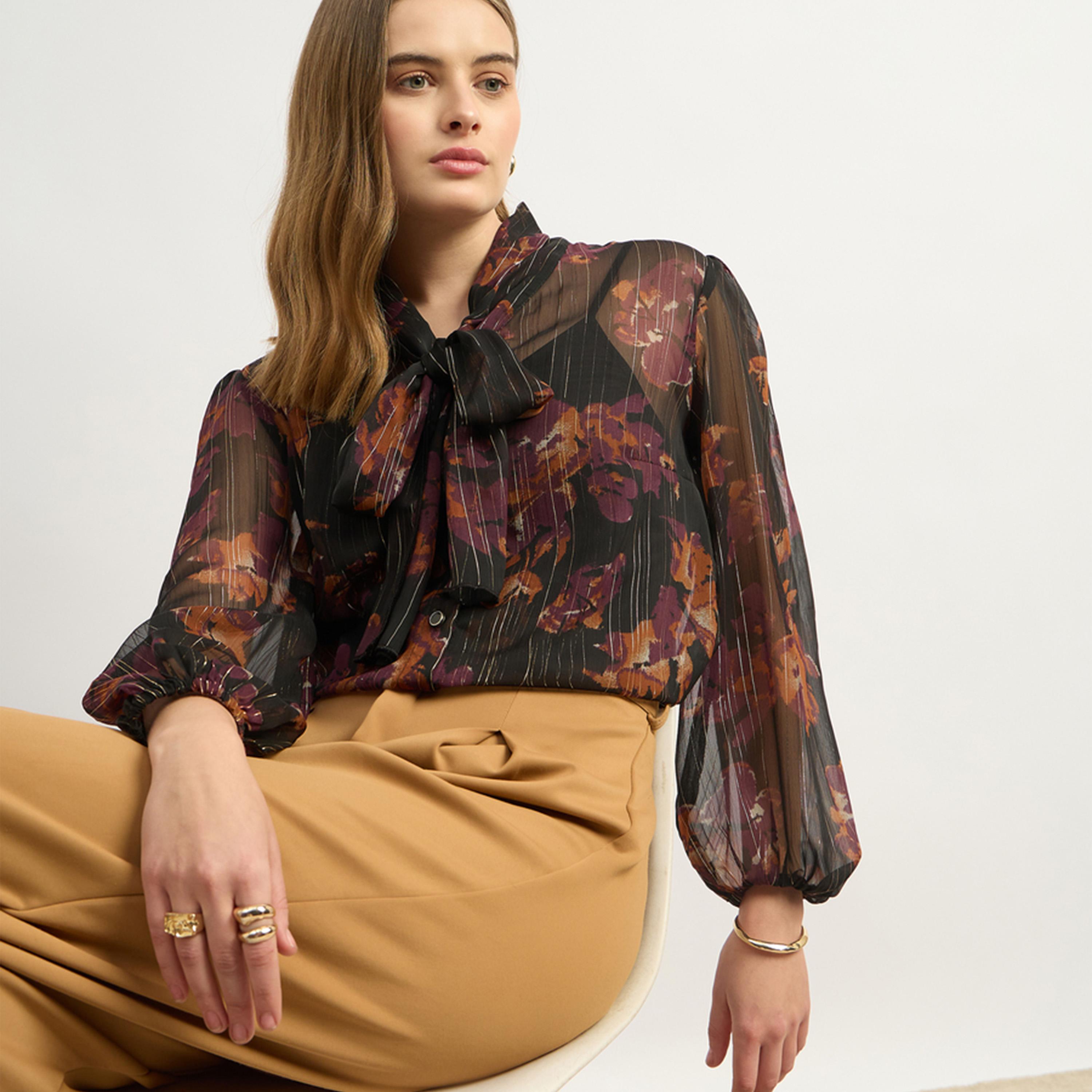 ستايلي - بلوزة مطبوعة بأزرار وأكمام منفوخة على شكل بالون وتفاصيل رباط حول الرقبة-women-clothing-shirtsandblouses-blouses-image-6