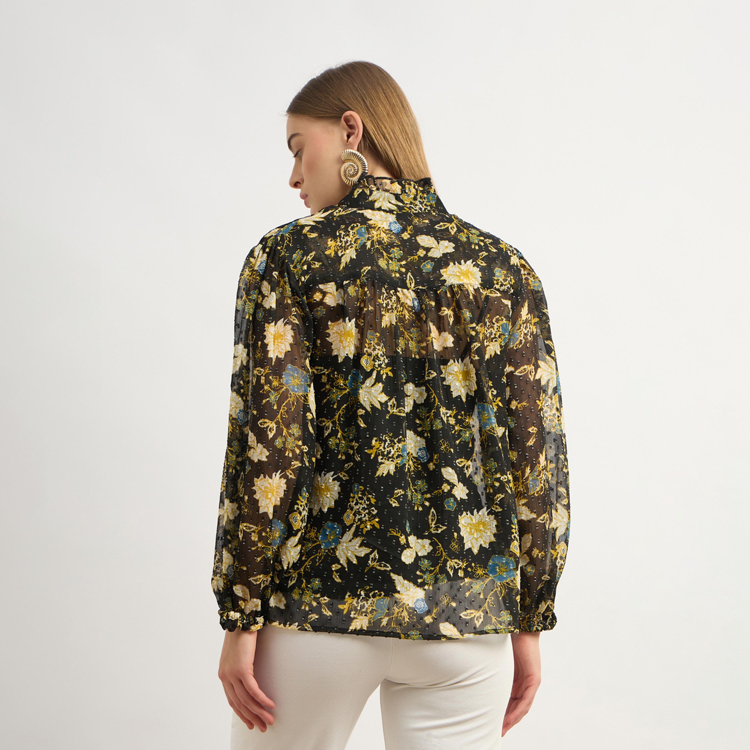 ستايلي - بلوزة مطبوعة بأزرار بأكمام منفوخة ورقبة على شكل حرف V-women-clothing-shirtsandblouses-blouses-image-5