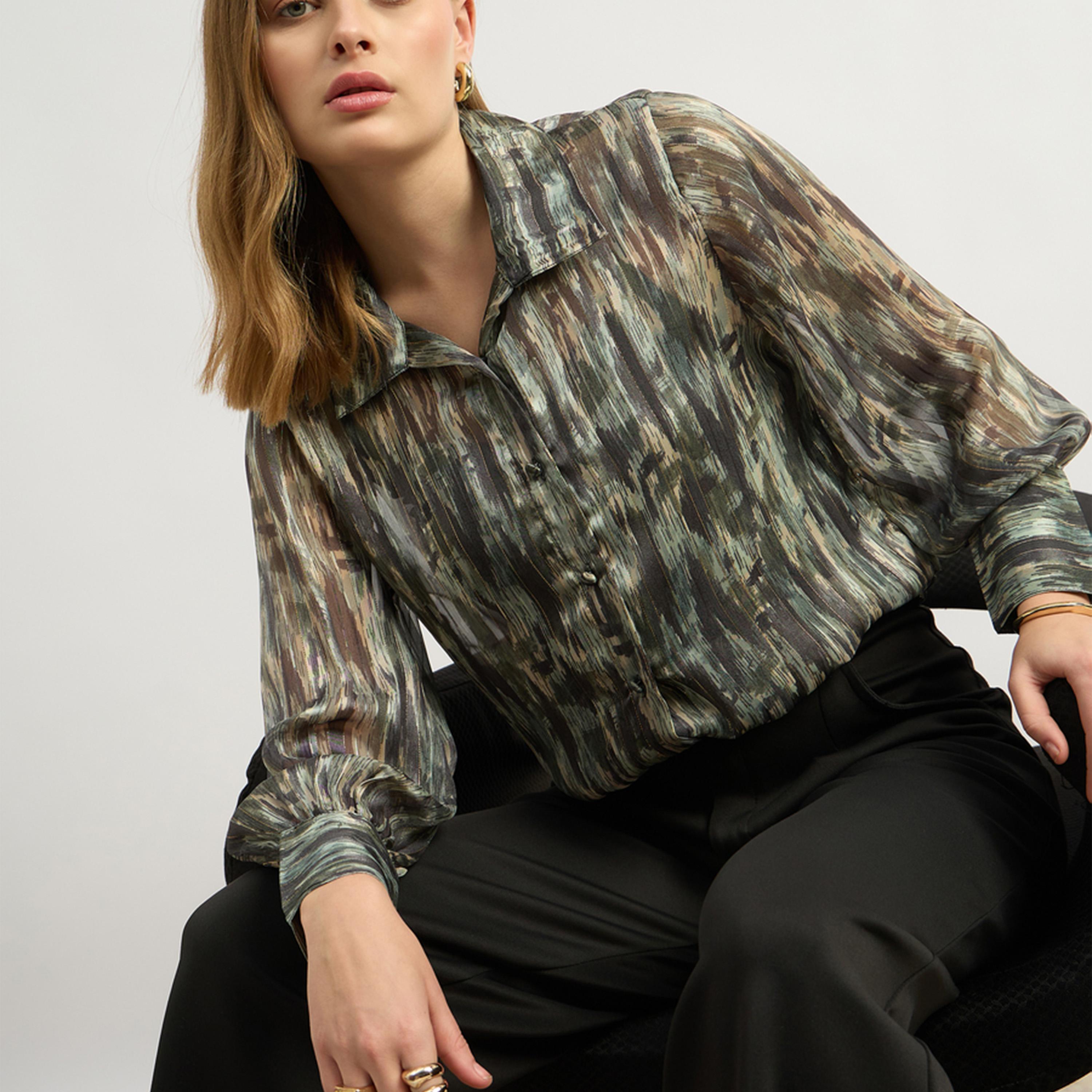 Styli Printed Button Down Blouse With Shirt Collar, V Neck Shape And Balloon Sleeve (W/O Cami)-women-clothing-tshirts-image-6