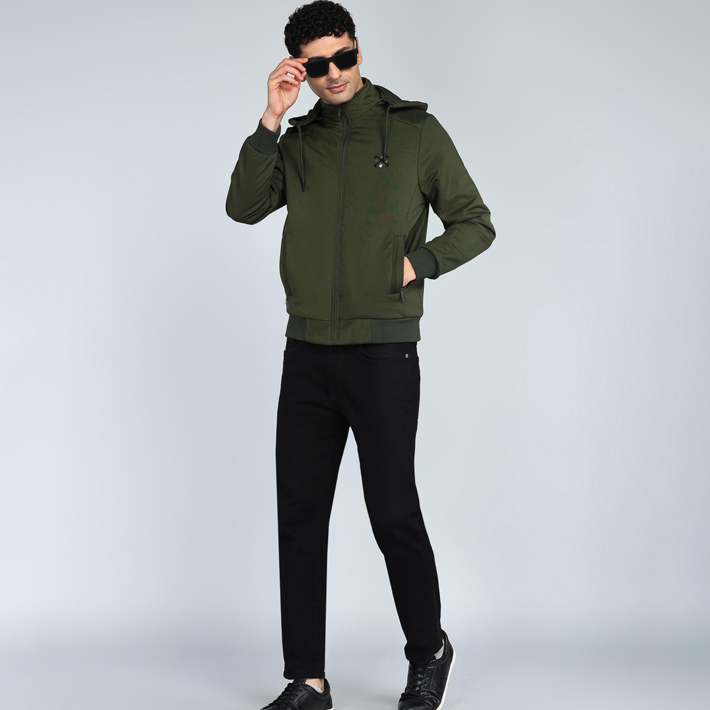 فورت كولينز × ستايلي - جاكيت خفيف الوزن بقبعة وسحاب أمامي-men-clothing-jacketsandblazers-jackets-image-2