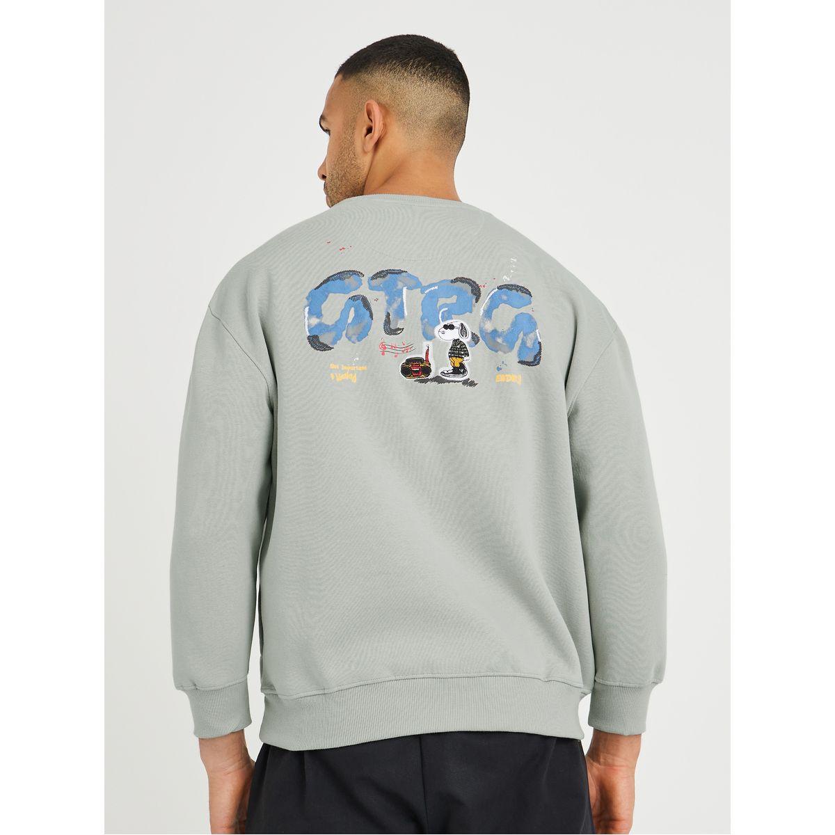 تيشيرت قطن بقصة عادية وطبعة جرافيك-men-winterwear-hoodiesandsweatshirts-image-5