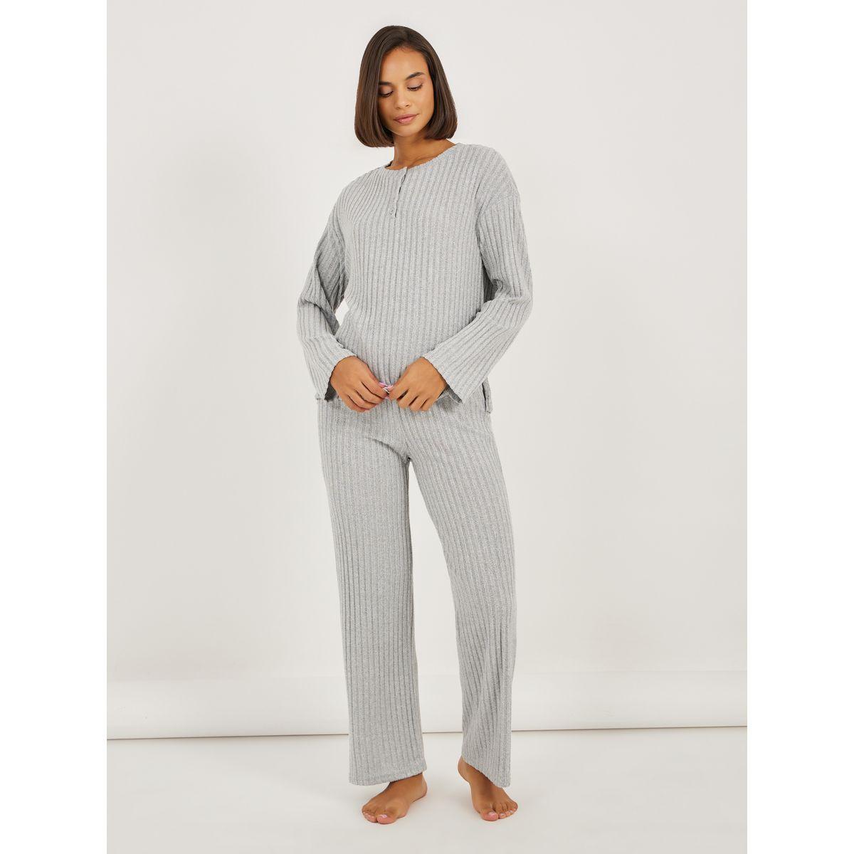 طقم من بنطال بيجاما مع بلوزة بأكتاف منسدلة-women-clothing-nightwear-pyjamas-longsets-image-1