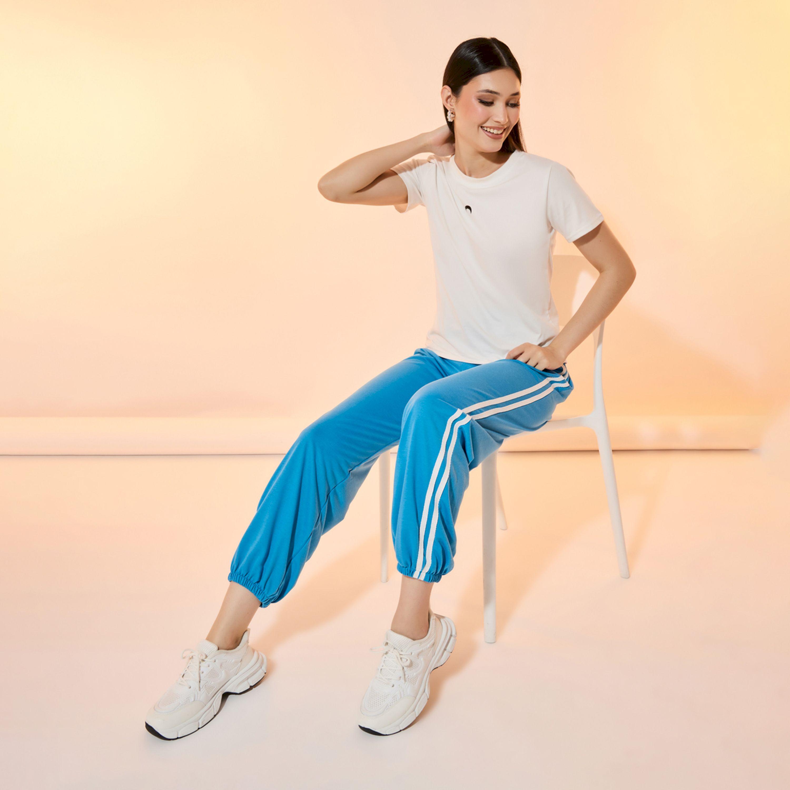 جوغر بخط جانبي وقصة مريحة-women-clothing-bottoms-joggers-image-5