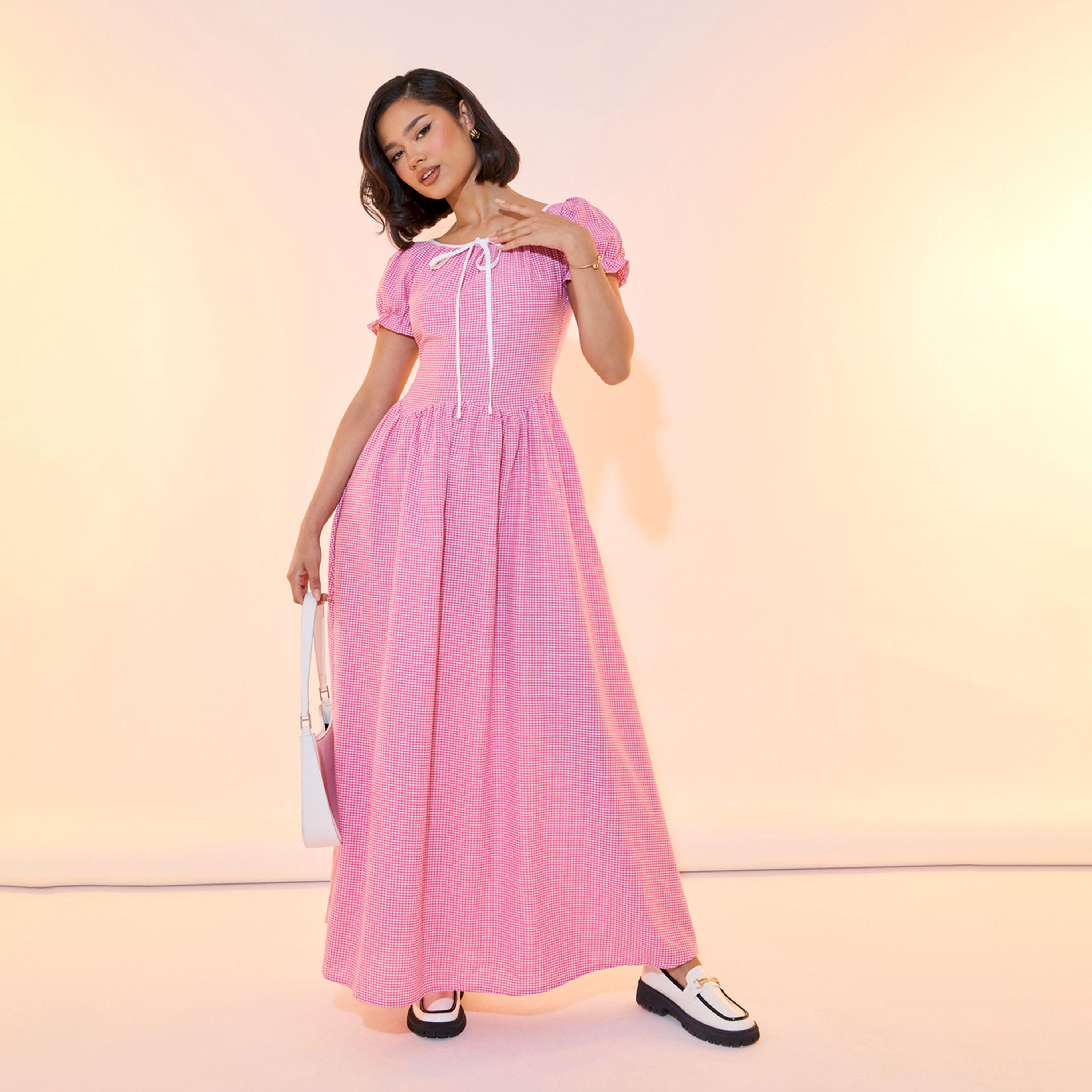 فستان طويل بطبعة جينغام مع ربطة فيونكة-women-clothing-dresses-image-3