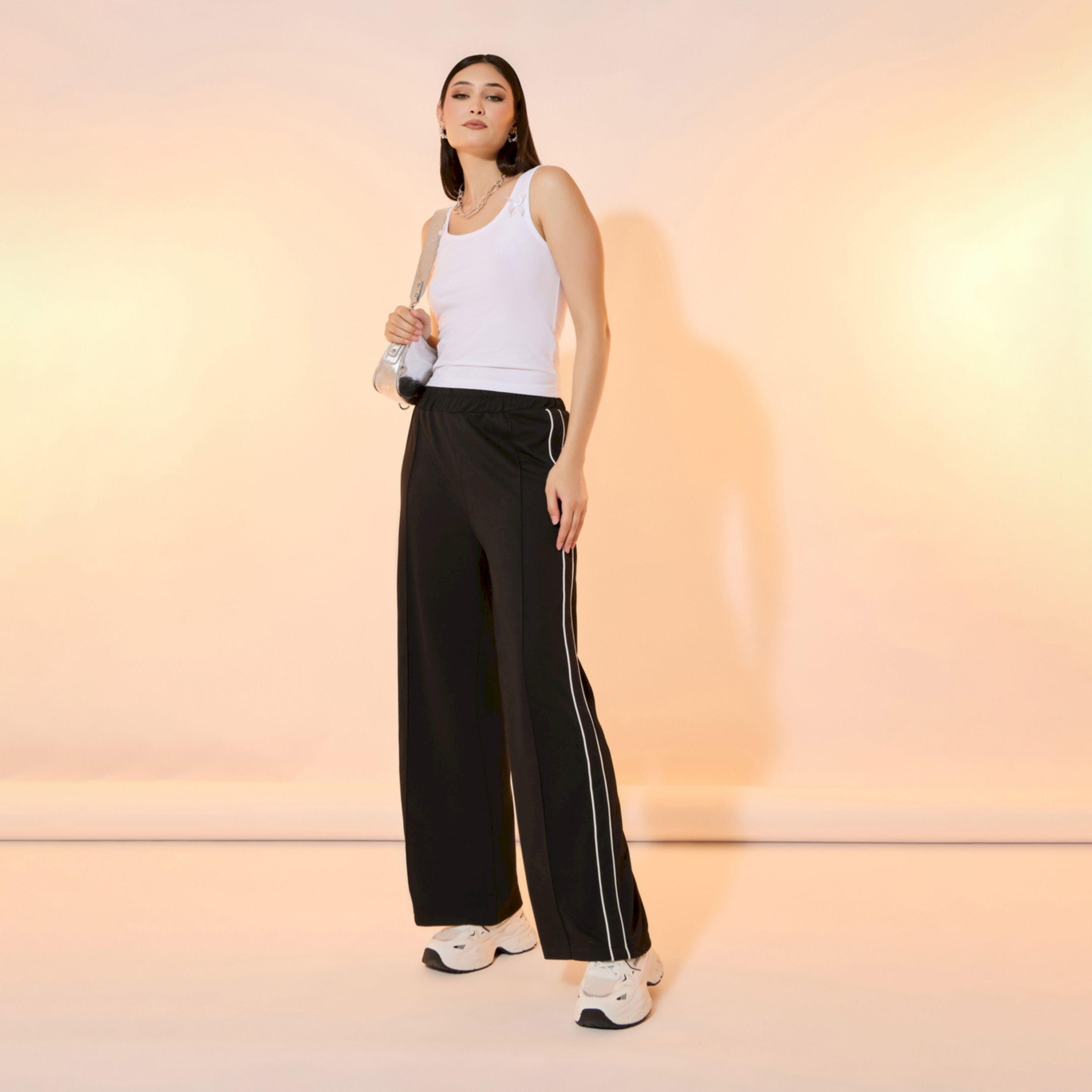 بنطال بقصة مريحة وتفاصيل محزوزة-women-clothing-bottoms-trousers-image-1