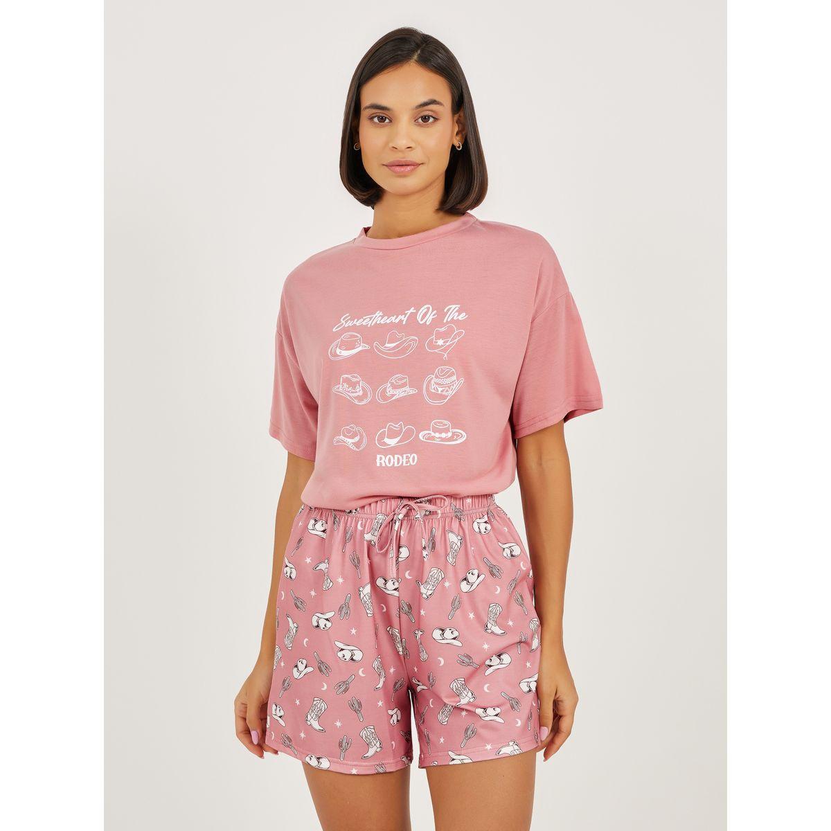 مجموعة من شورت وتيشيرت بطبعة كتابة ورسومات-women-clothing-nightwear-pyjamas-shortsets-image-4