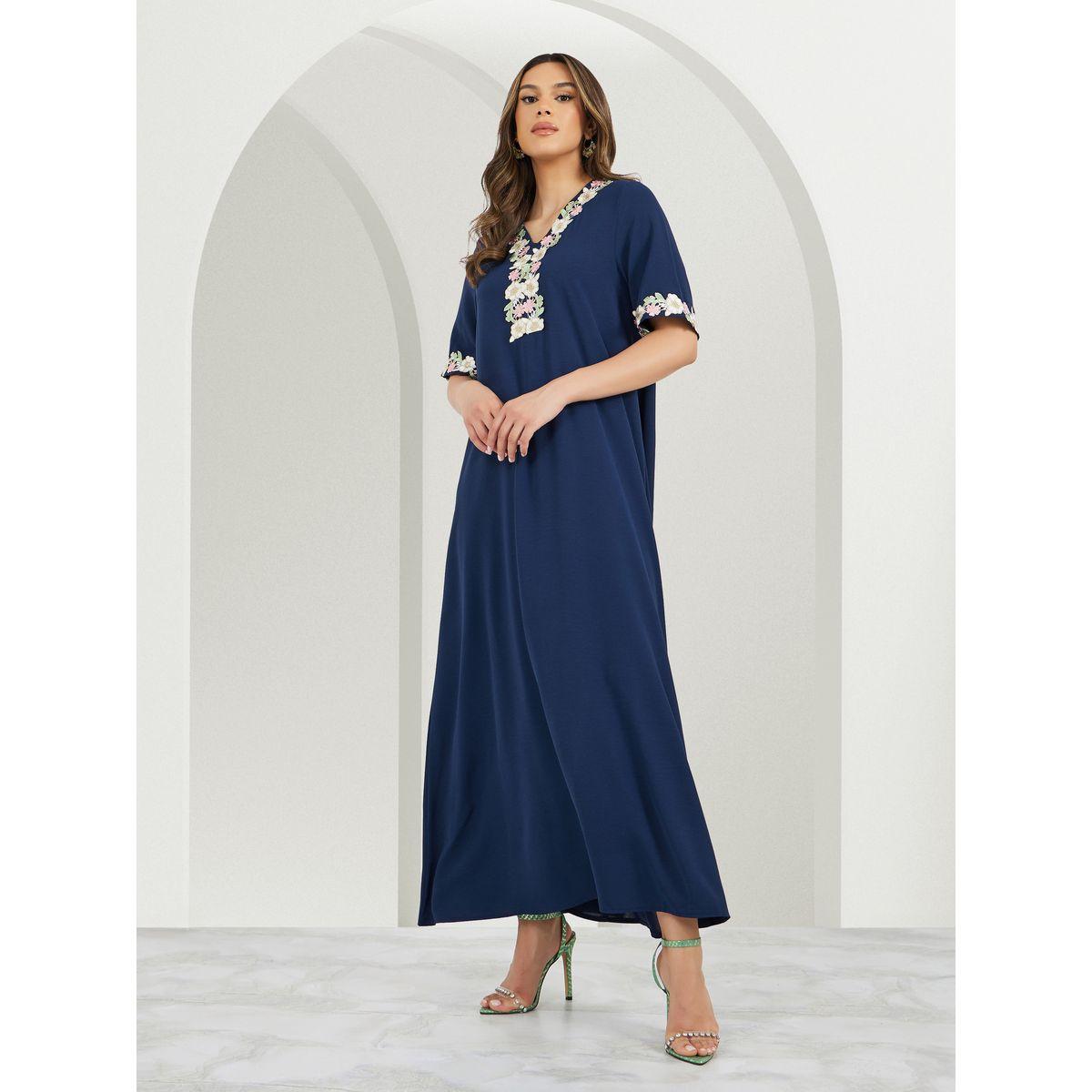 جلابية طويلة بتفاصيل دانتيل بنمط زهور-women-arabicclothing-jalabiyas-image-1