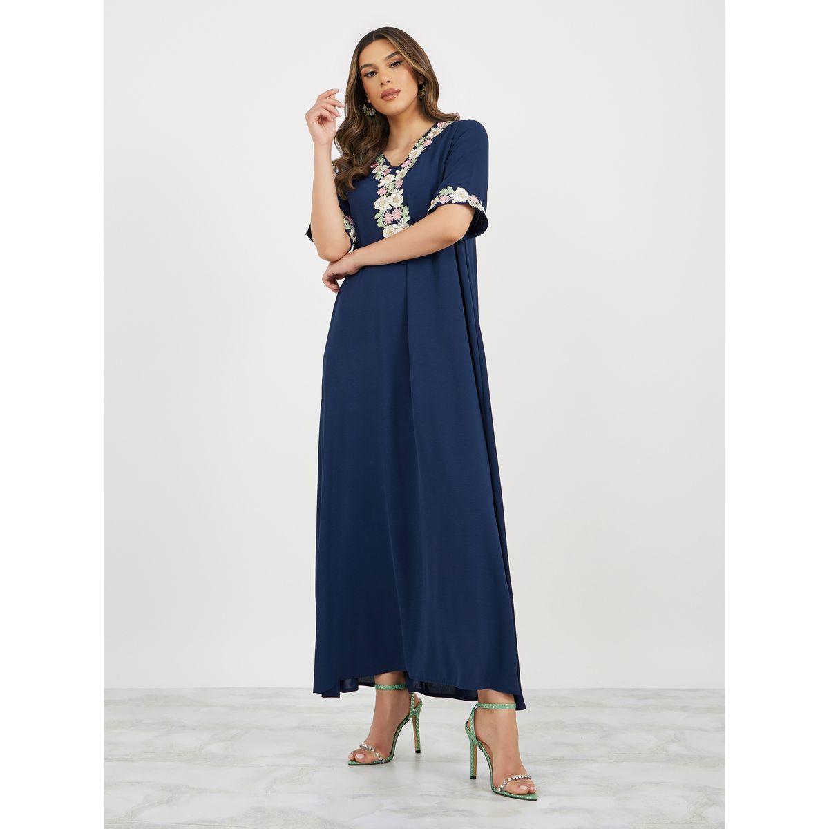 جلابية طويلة بتفاصيل دانتيل بنمط زهور-women-arabicclothing-jalabiyas-image-2