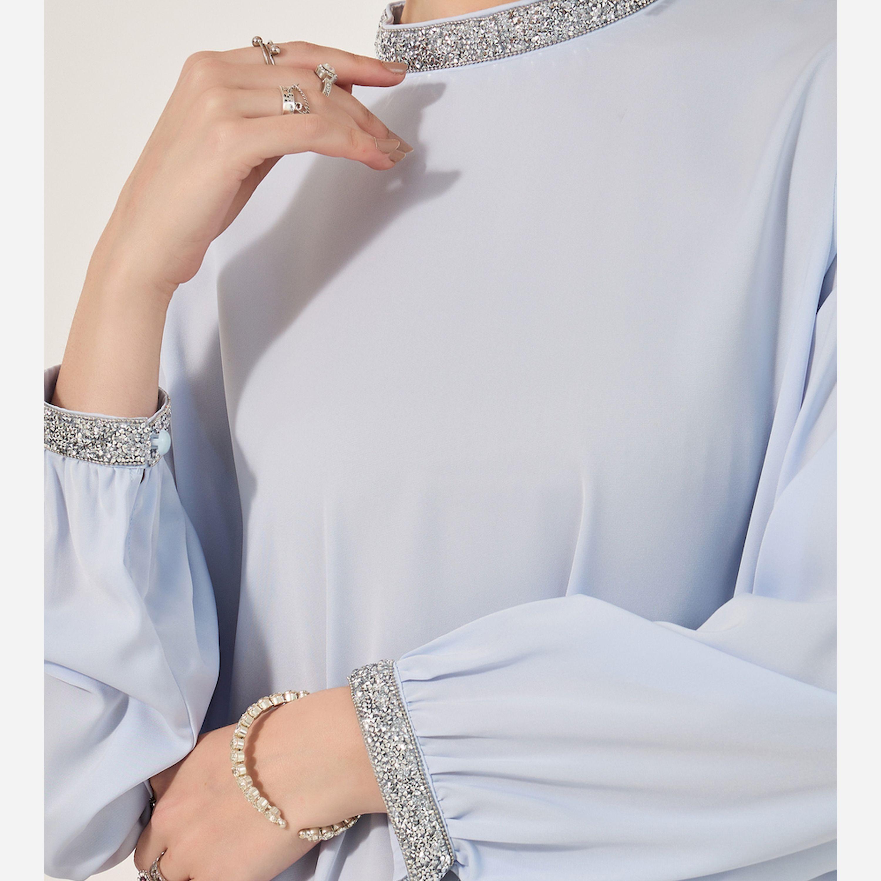 أميرة x ستايلي جلابية بتفاصيل مُنمقة وأكمام مُكبلة-women-arabicclothing-jalabiyas-image-4