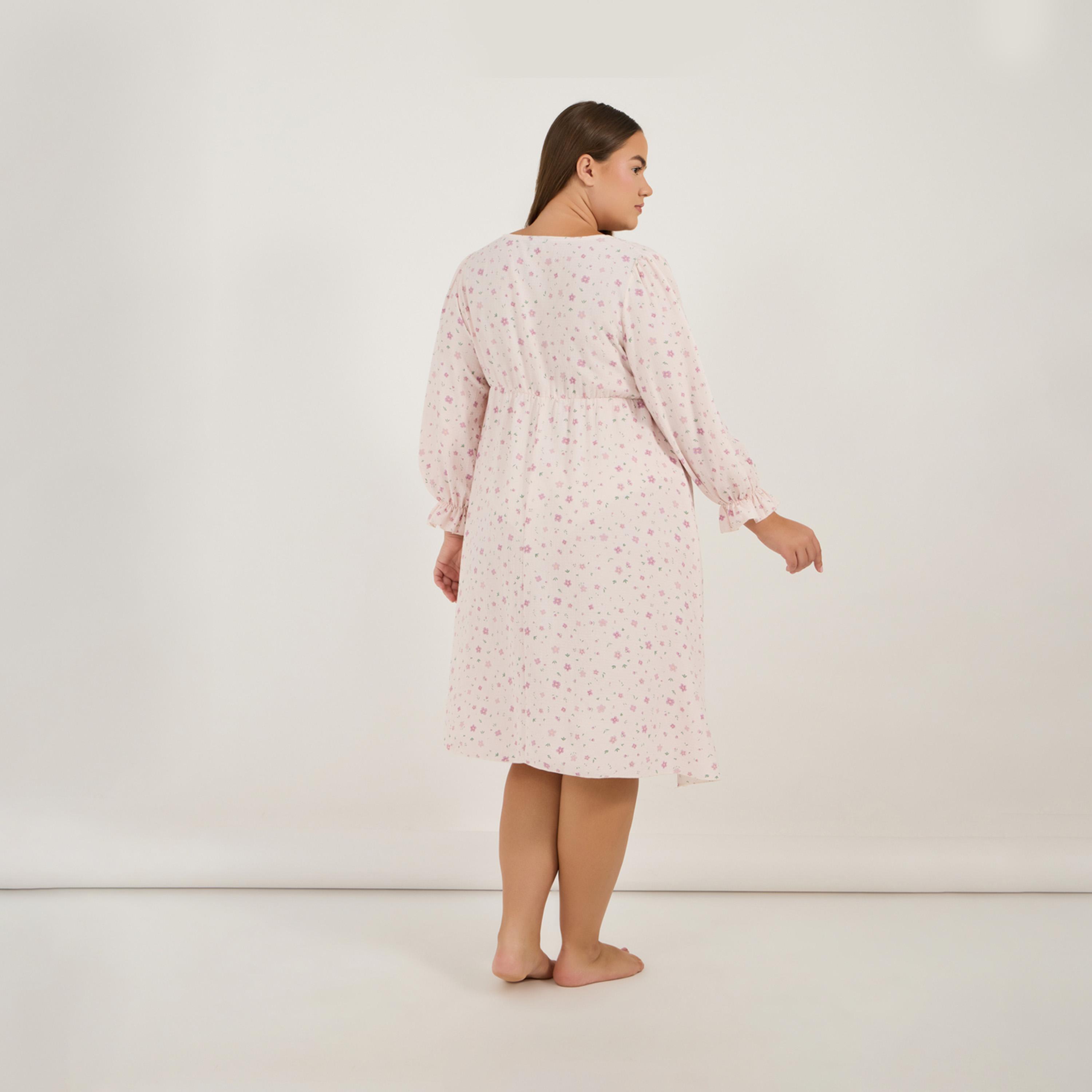 Styli Unwind Plus Size All Over Floral Print V Neck Nightdress with Lace Detail-women-clothing-nightwear-nighties-image-4
