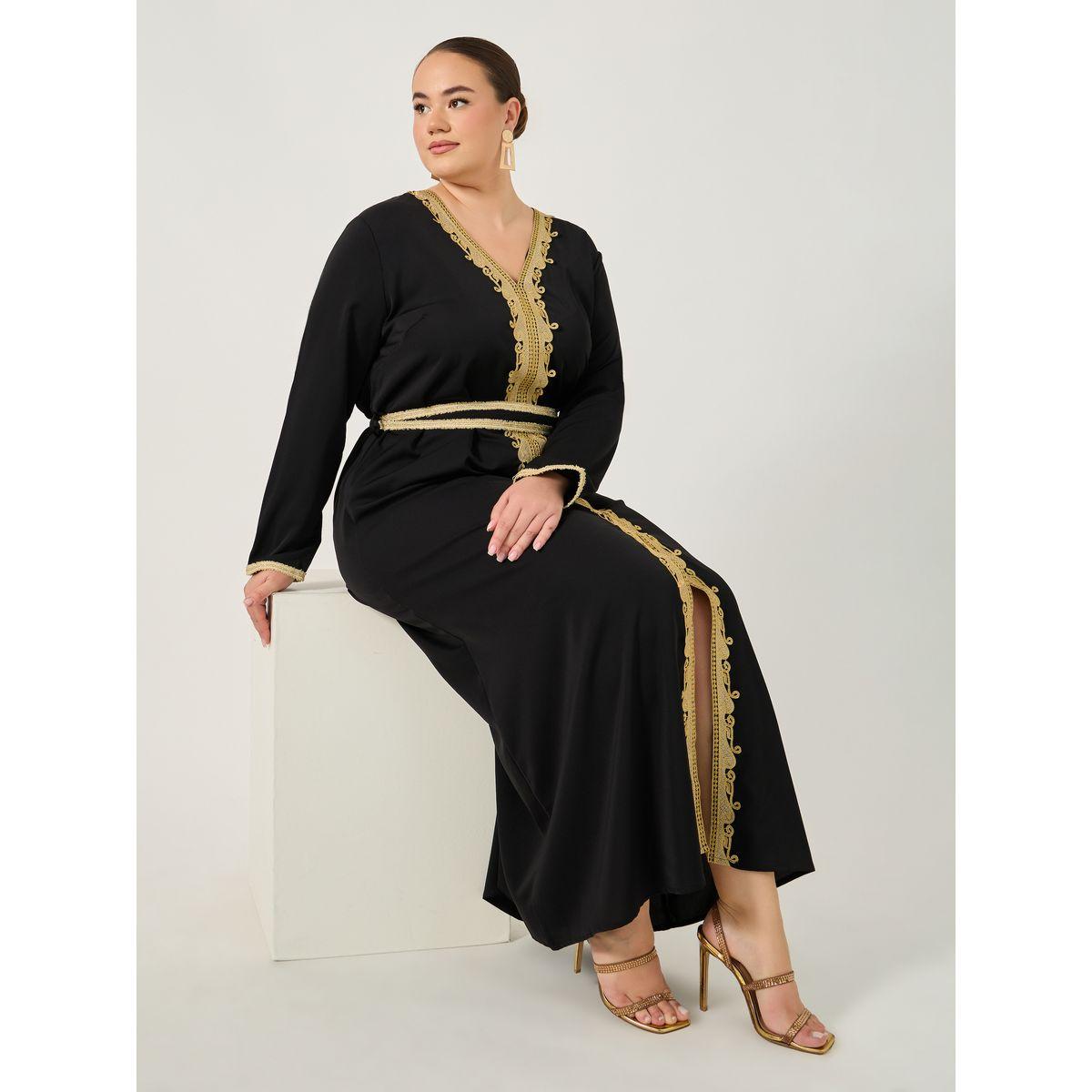 Styli Plus Size Regular Fit V Neck Kaftan with Lace Detail-women-arabicclothing-jalabiyas-image-2