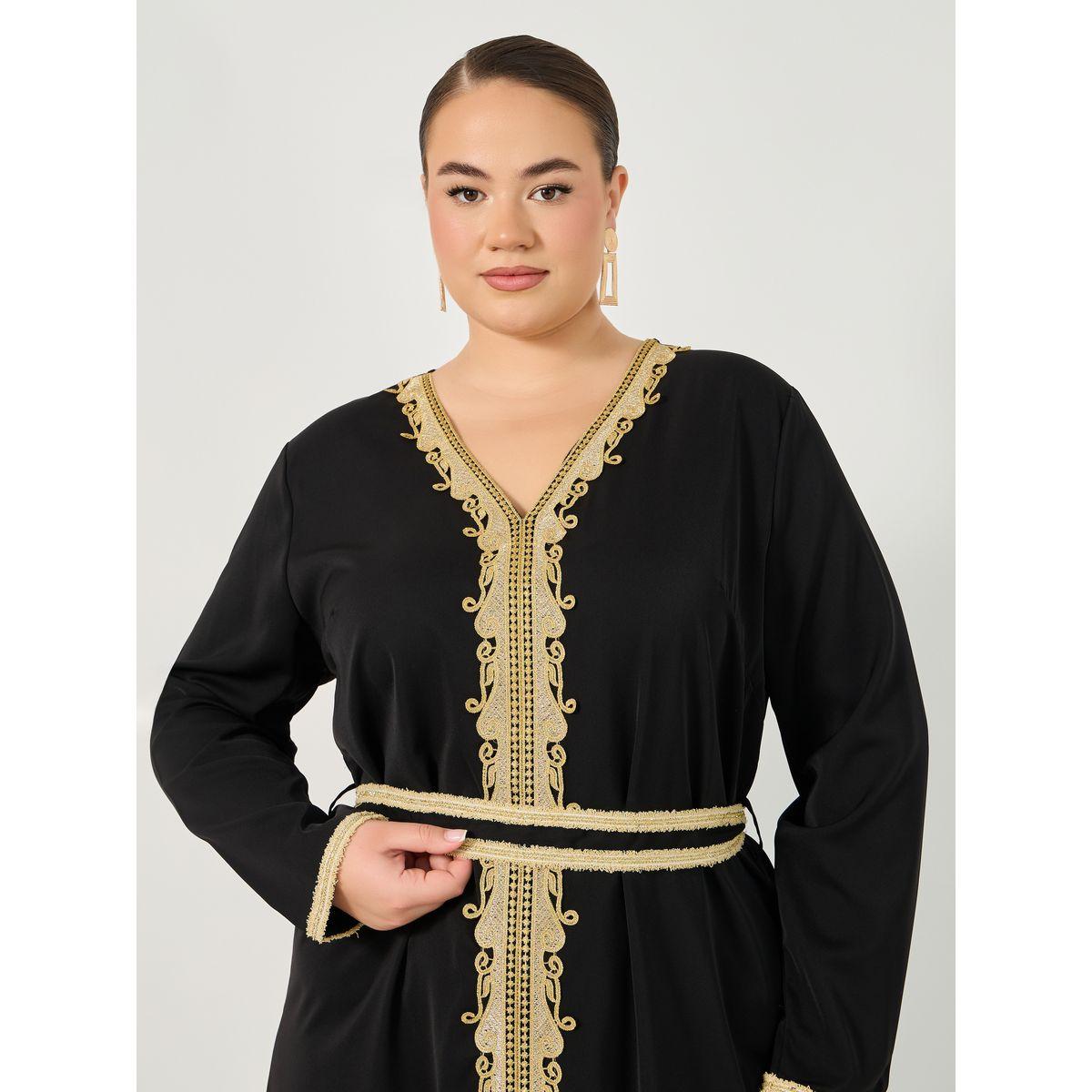 Styli Plus Size Regular Fit V Neck Kaftan with Lace Detail-women-arabicclothing-jalabiyas-image-4