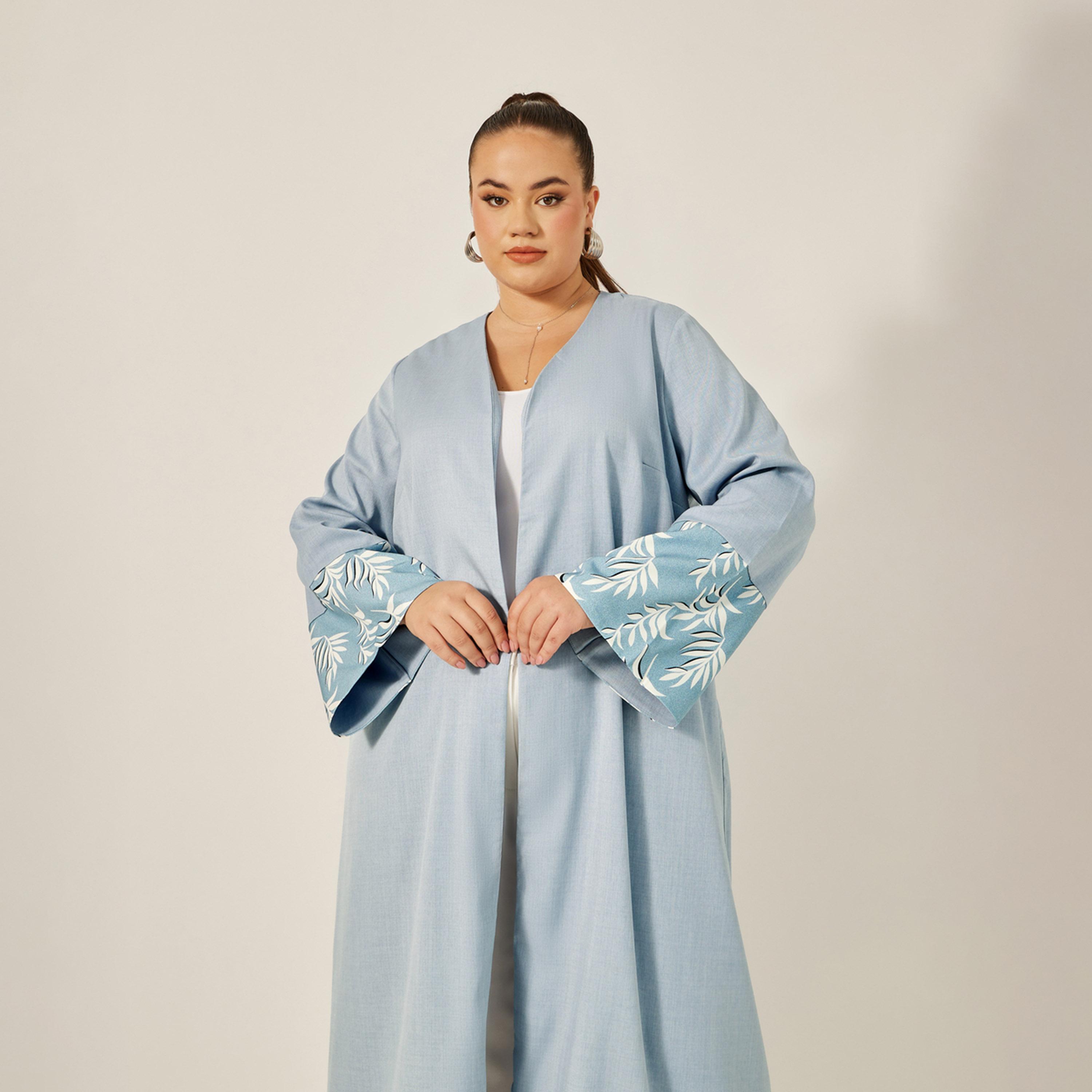 ستايلي - عباية بمقاس كبير مفتوحة من الأمام بقصة A مع تفاصيل متناسقة مطبوعة-women-arabicclothing-abayas-image-3