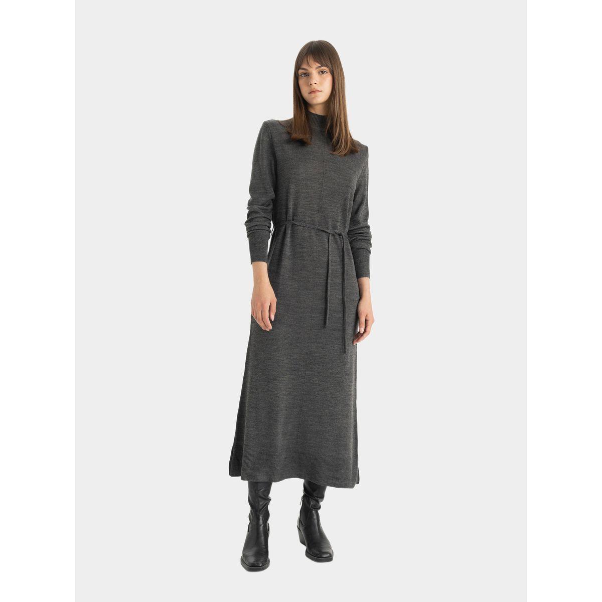 فستان ماكسي محبوك بفتحة رقبة عالية بمقاس منتظم-women-clothing-dresses-image-6