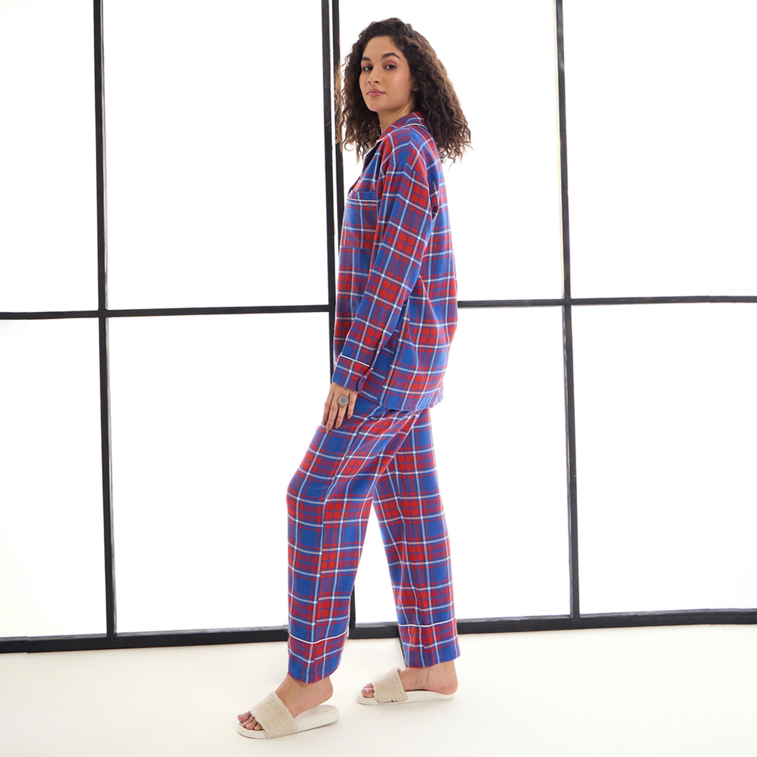ساسافراس × ستايلي - طقم قميص وبنطال نوم من القطن مربعات-women-clothing-nightwear-pyjamas-longsets-image-3