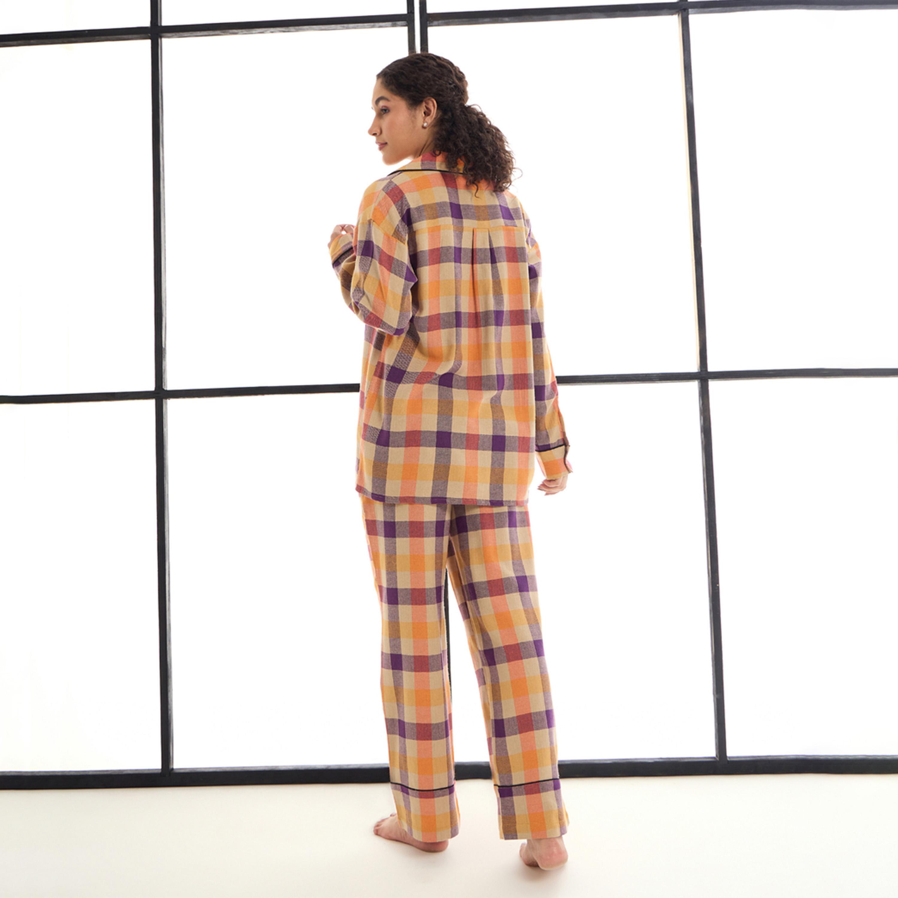 ساسافراس × ستايلي - طقم قميص وبنطال نوم من القطن مربعات-women-clothing-nightwear-pyjamas-longsets-image-6