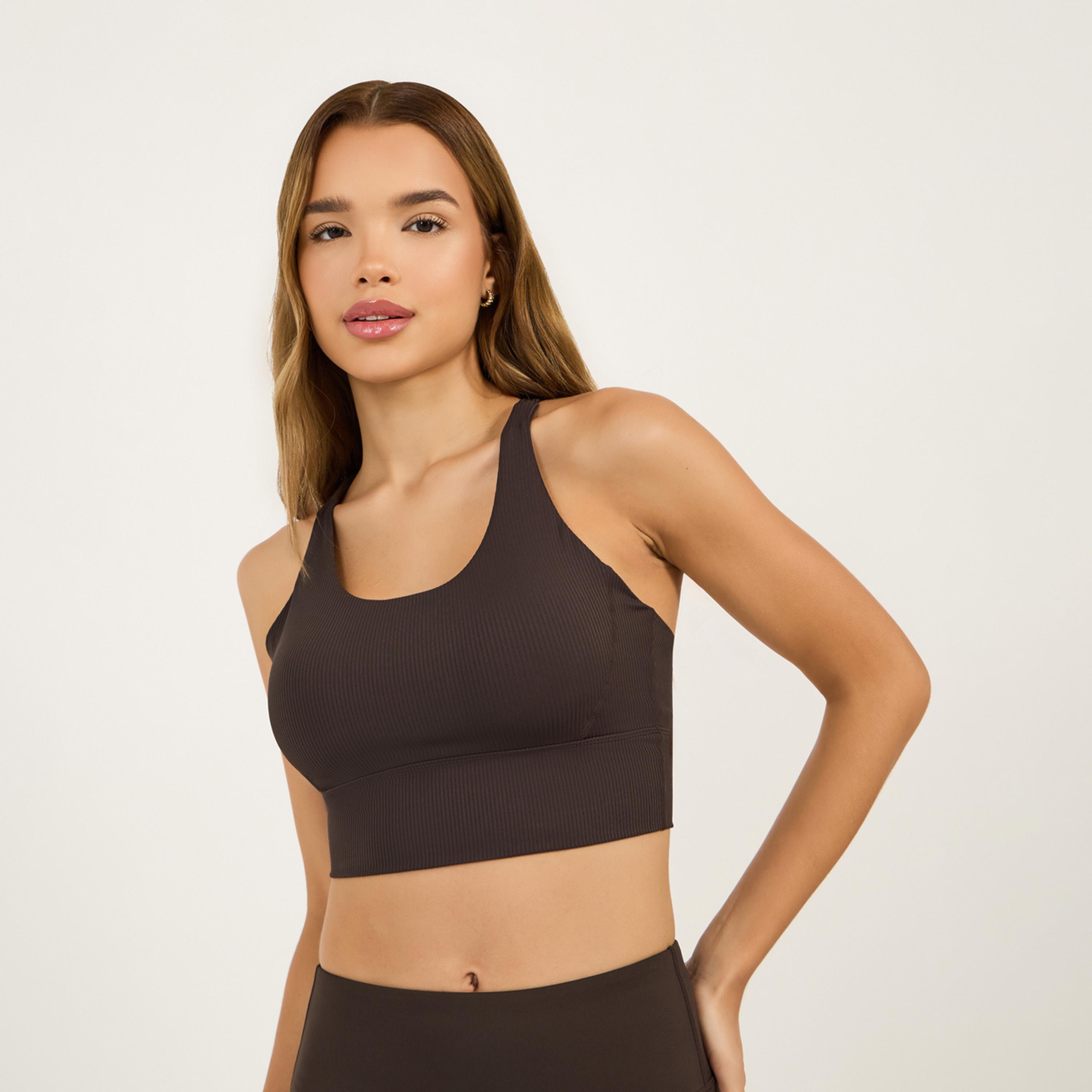 ستايلي - حمالة صدر رياضية متوسطة الدعم بنسيج مضلع وأحزمة متقاطعة-men-clothing-sportswearandactivewear-tshirtsandpolos-image-1
