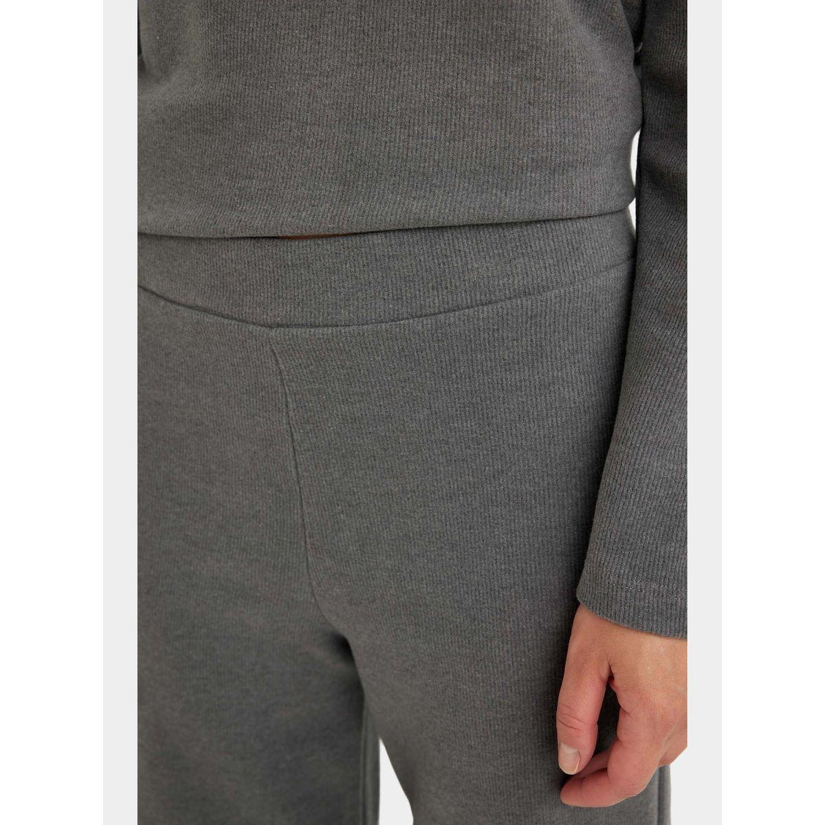 DeFacto X Styli  Wide Leg High Rise Knit Trousers-women-clothing-bottoms-trousers-image-3