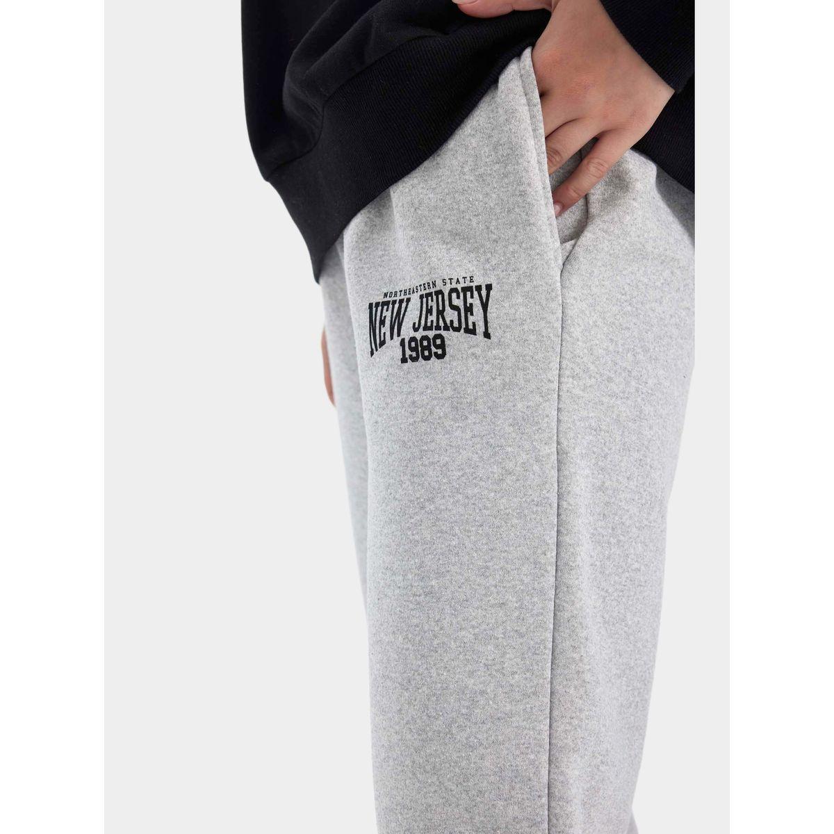 DeFacto X Styli  Slogan Print Elasticated Cuff Jogger Sweatpants-women-clothing-bottoms-joggers-image-5