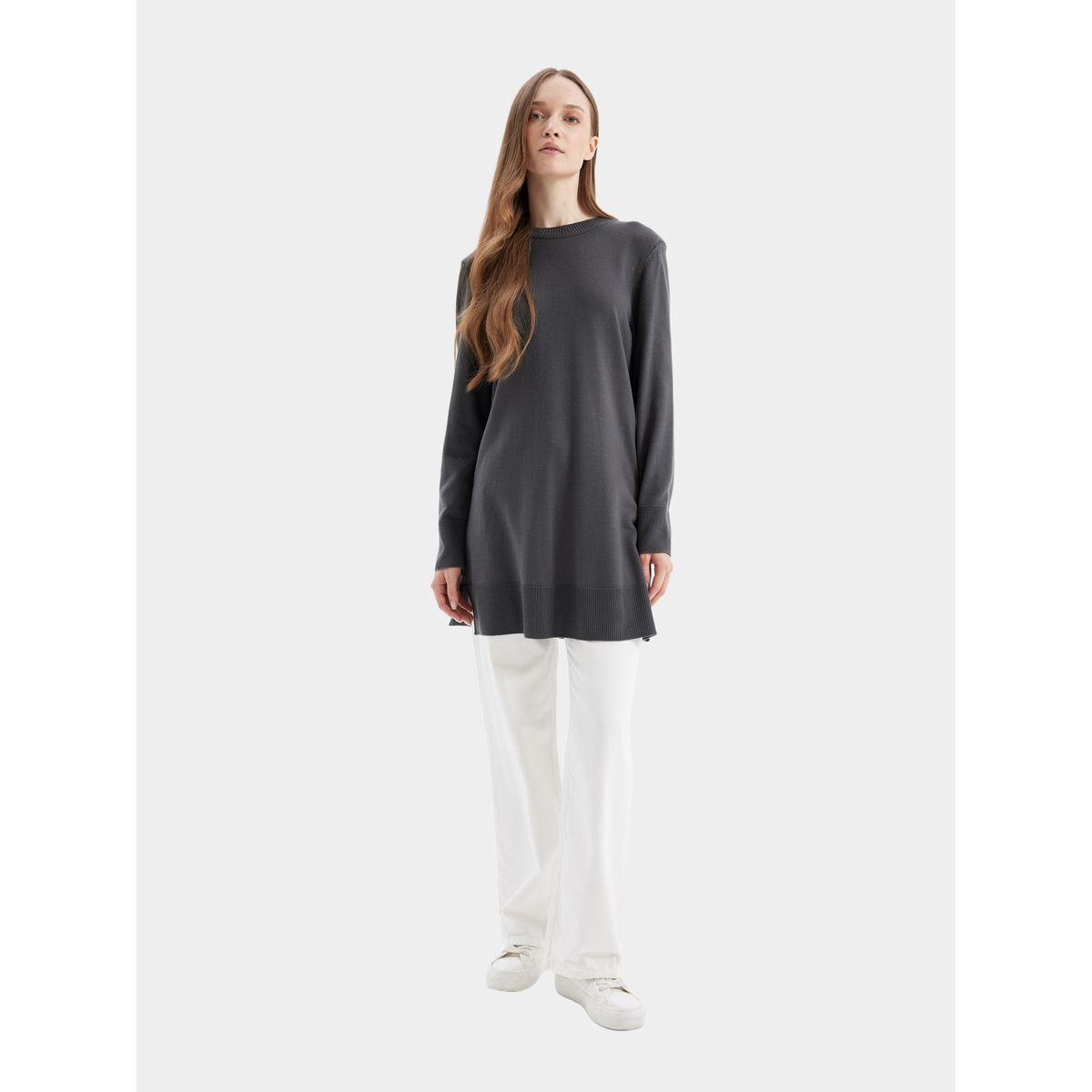 DeFacto X Styli  Regular Fit Crew Neck Side Slit Longline Tunic-women-clothing-shirtsandblouses-blouses-image-3