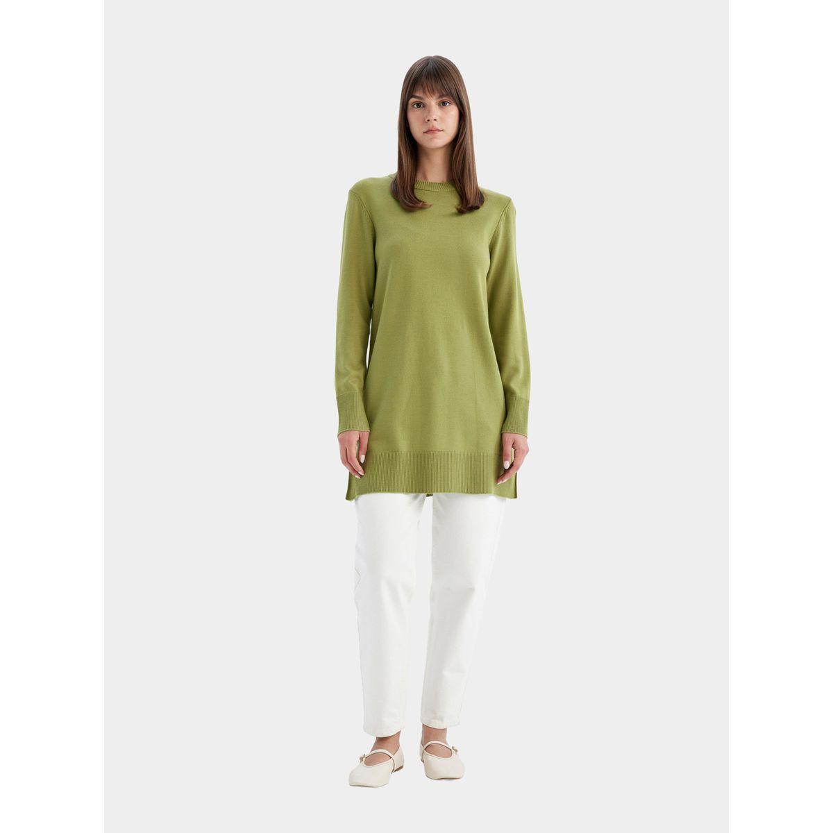 DeFacto X Styli  Regular Fit Crew Neck Side Slit Longline Tunic-women-clothing-shirtsandblouses-blouses-image-4