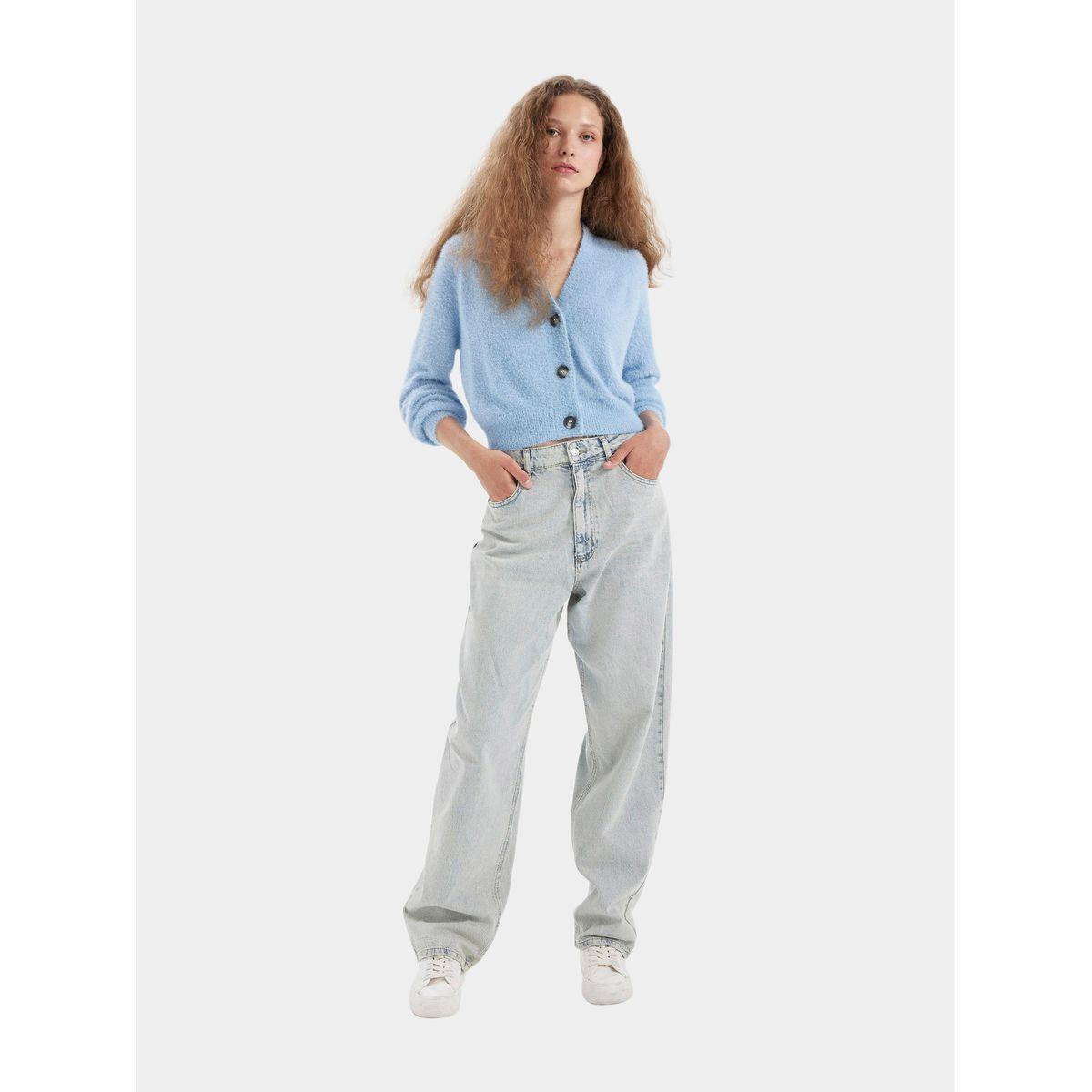DeFacto X Styli  Oversized Textured Crop Cardigan-women-winterwear-cardigansandjumpers-cardigans-image-4