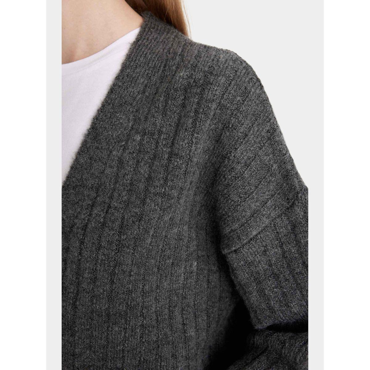 DeFacto X Styli  Ribbed V Neck Oversized Crop Cardigan-women-winterwear-cardigansandjumpers-cardigans-image-5