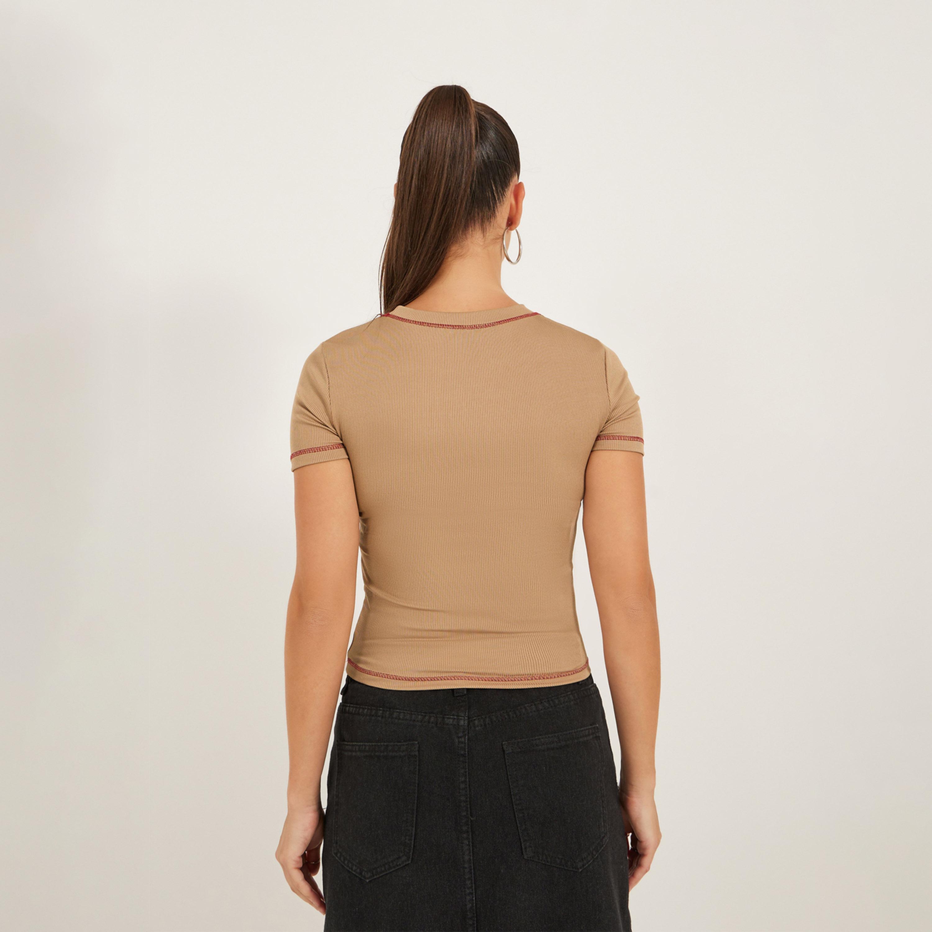 Styli Slogan Print Contrast Stitch Fitted T-Shirt-women-clothing-tshirts-image-4