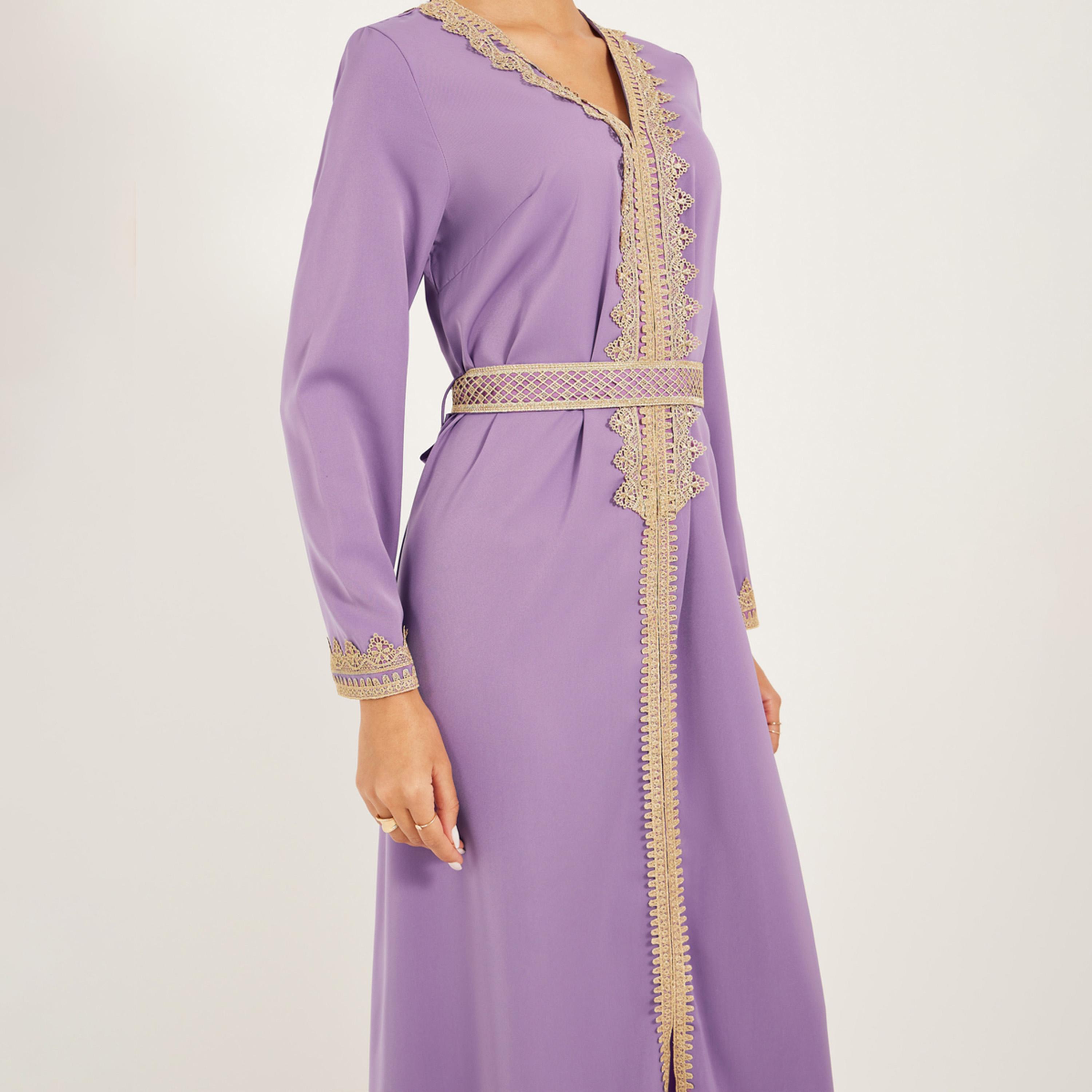 Amirah X Styli Arabic Kaftan With V Neck And Gold Lace Trims At Neckline, Sleeve Hem And Centre Front Along With Fabric Belt. Lace Trim On Fabric Belt-women-arabicclothing-kaftan-image-5