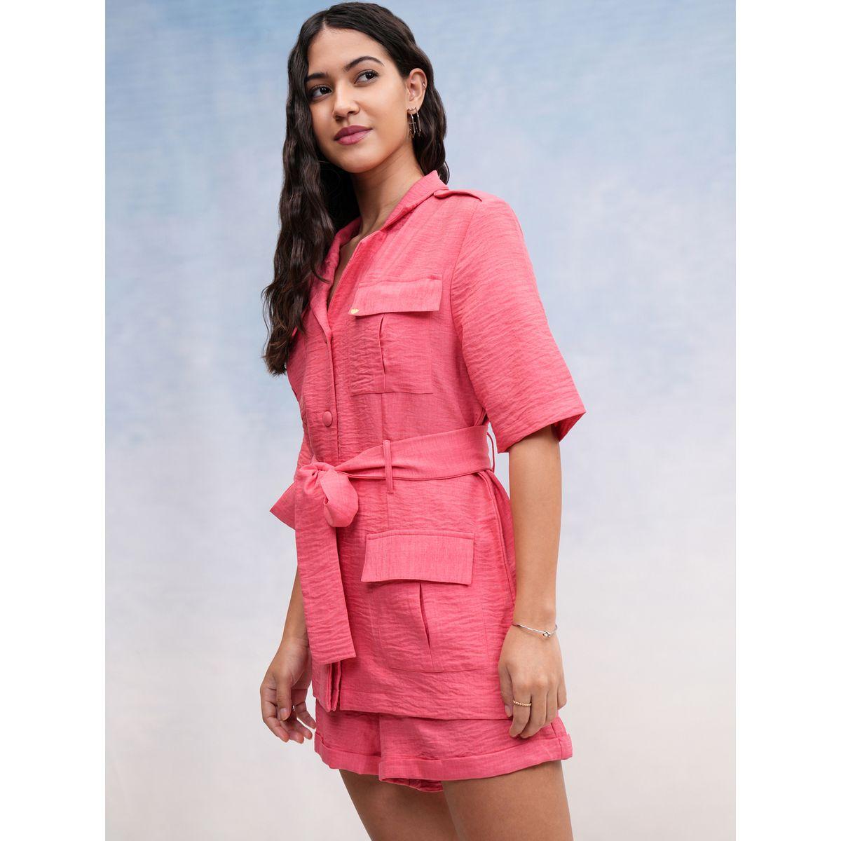 طقم منسق من شورت وبلوزة بتفاصيل بارزة الملمس فيشود × ستايلي-women-clothing-coordsets-image-4