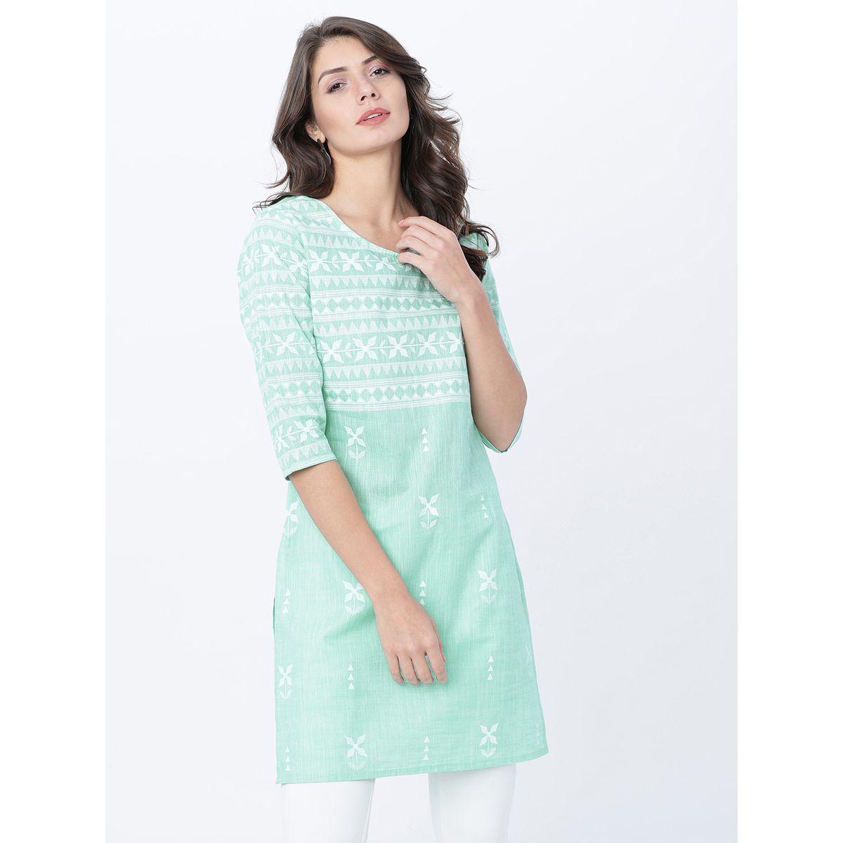 بلوزة تونيك بطبعة هندسية وأكمام 3/4 فيشود × ستايلي-women-clothing-shirtsandblouses-blouses-image-1