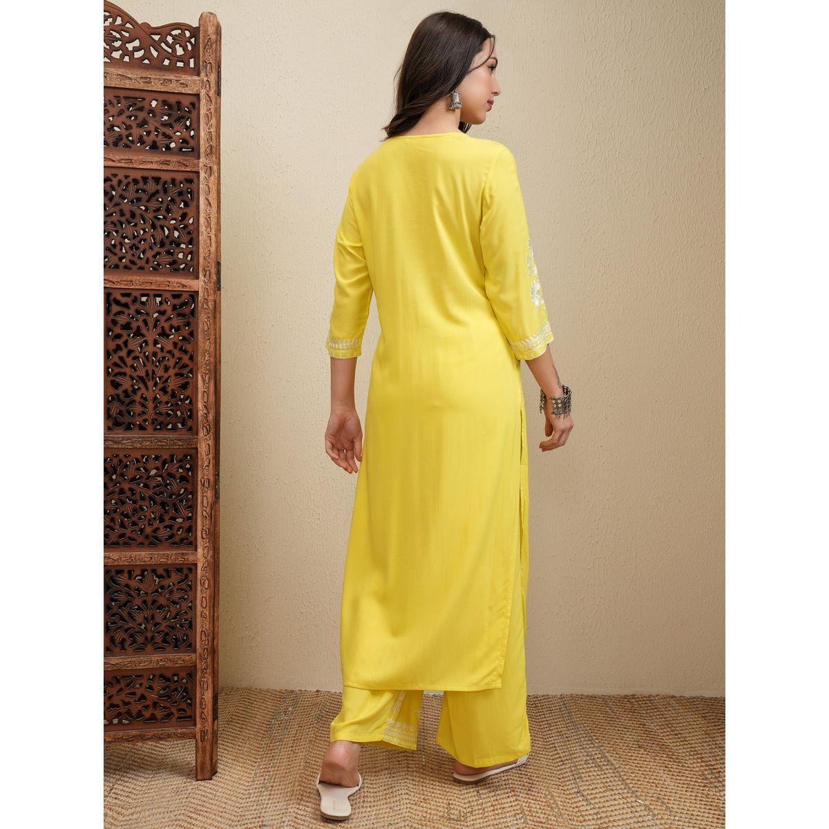 مجموعة من بنطال بالازو مع كورتا مُطرّزة بزهور فيشود × ستايلي-women-clothing-ethnicwear-kurtasets-image-3