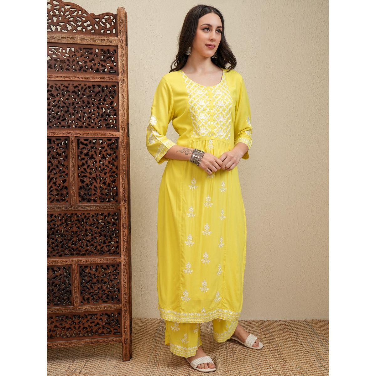 Vishudh X Styli  Floral Embroidered Thread Work Straight Kurta & Palazzos Set-women-clothing-ethnicwear-kurtasets-image-6