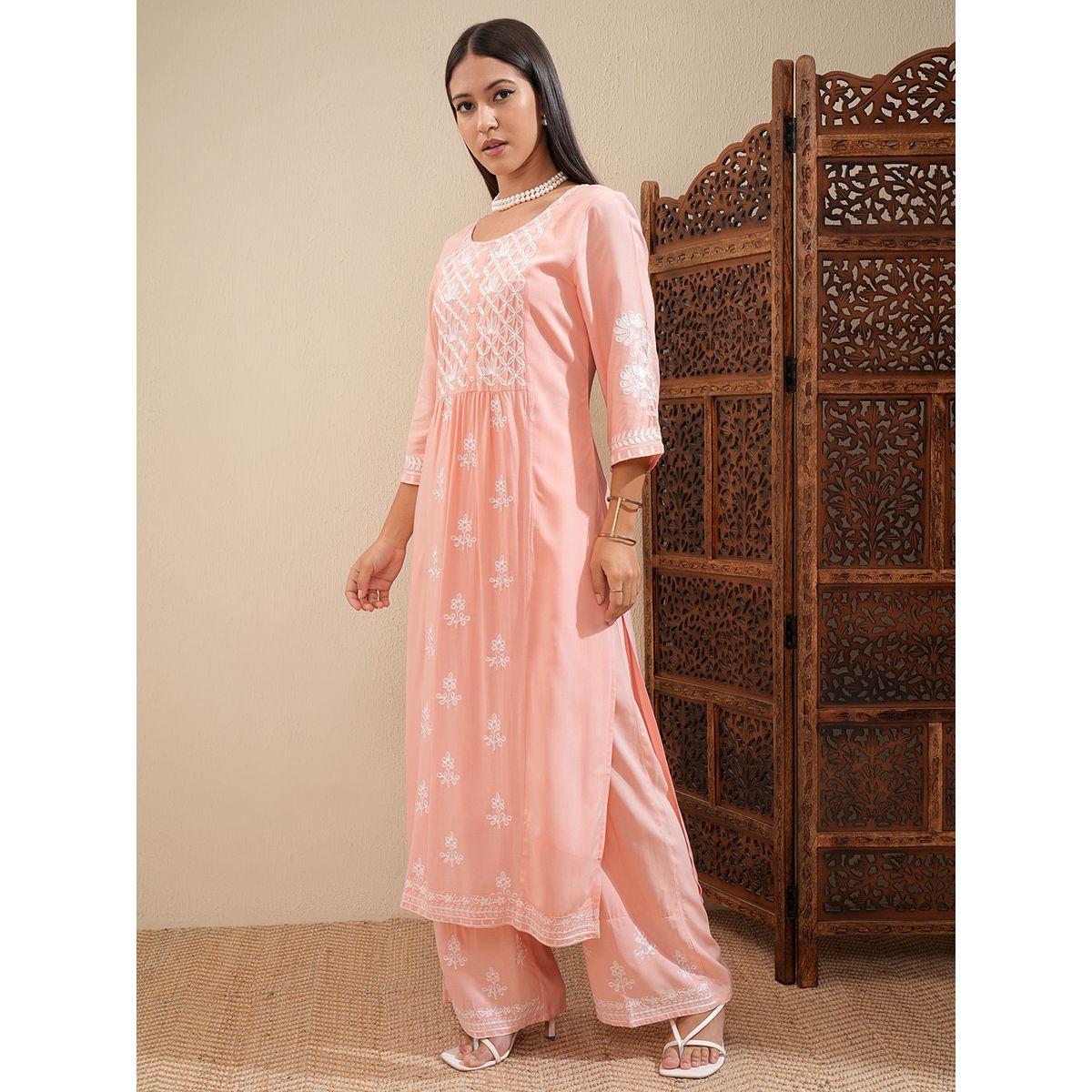 مجموعة من بنطال بالازو مع كورتا مُطرّزة بزهور فيشود × ستايلي-women-clothing-ethnicwear-kurtasets-image-4