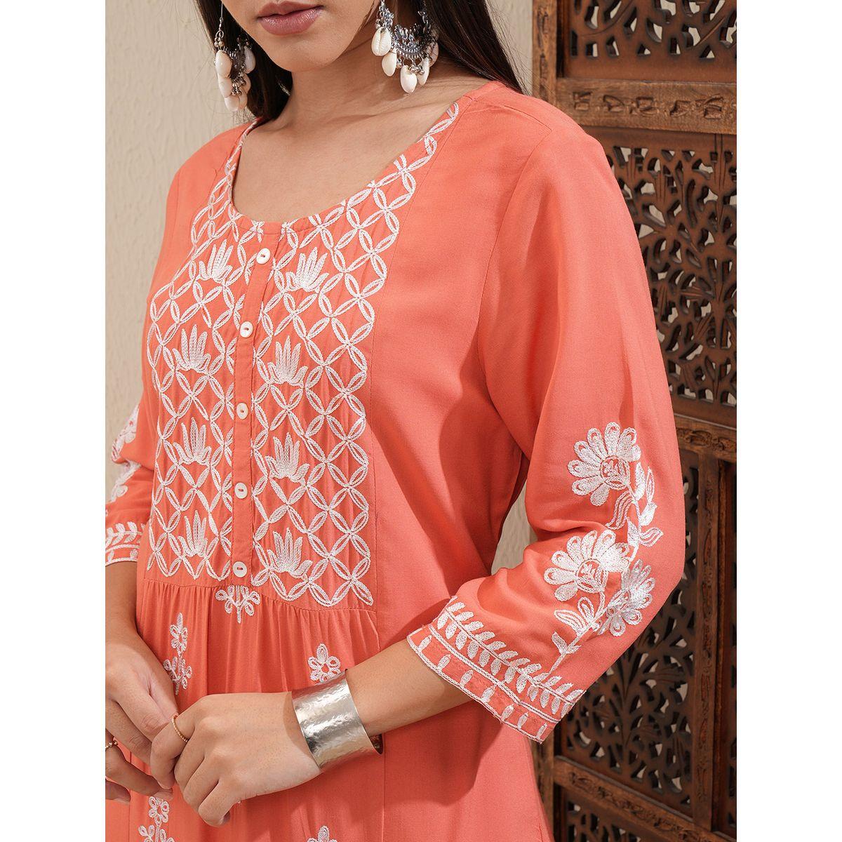Vishudh X Styli  Floral Embroidered Thread Work Straight Kurta & Palazzos Set-women-clothing-ethnicwear-kurtasets-image-5