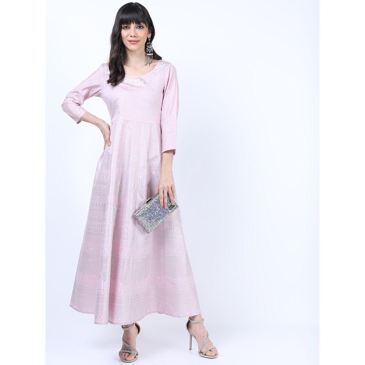 فستان طويل بحافة واسعة وطبعة فويل فيشود × ستايلي-women-clothing-ethnicwear-dresses-image-1