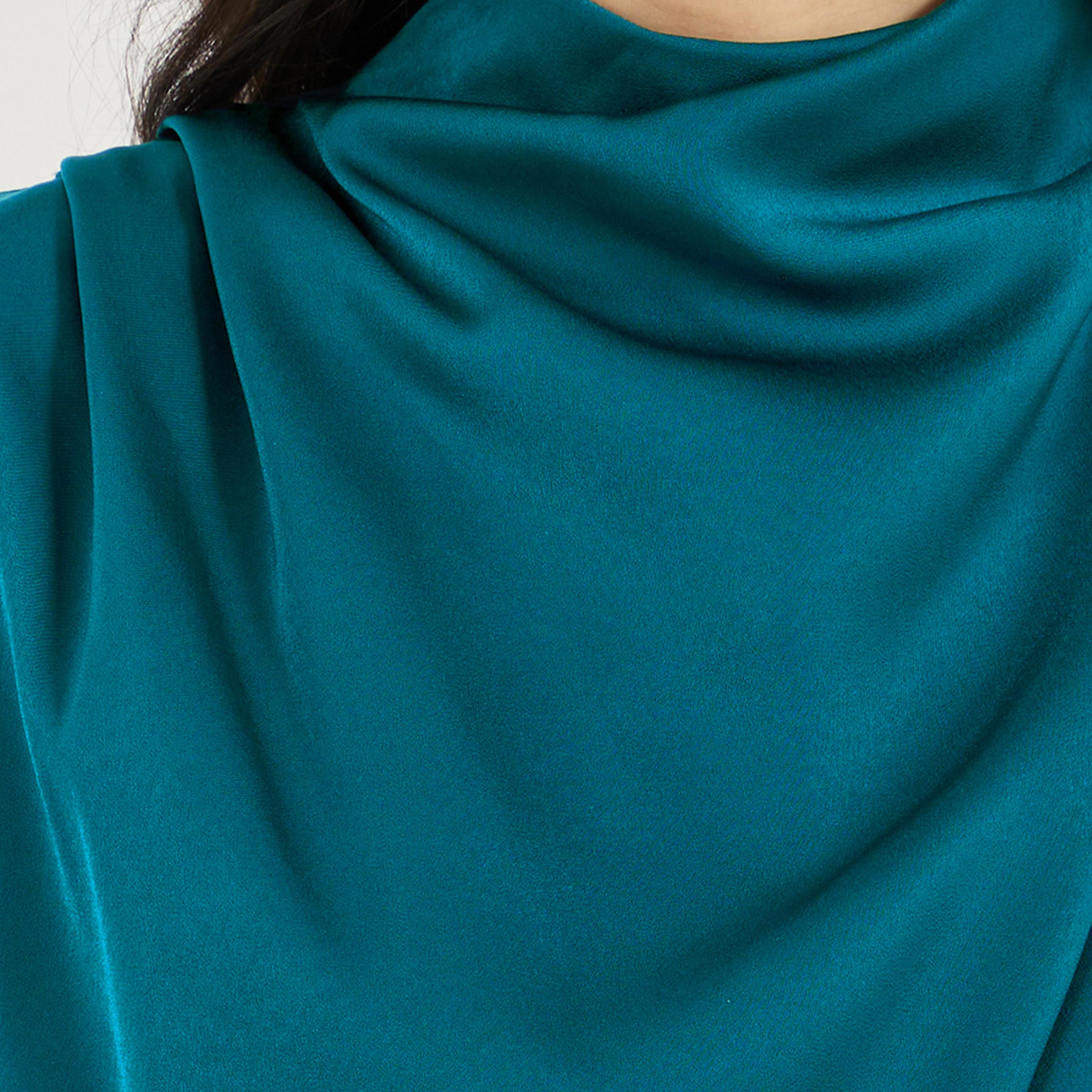 ستايلي - فستان متوسط الطول بتصميم ساتان مع رقبة متدلية-women-clothing-dresses-image-3