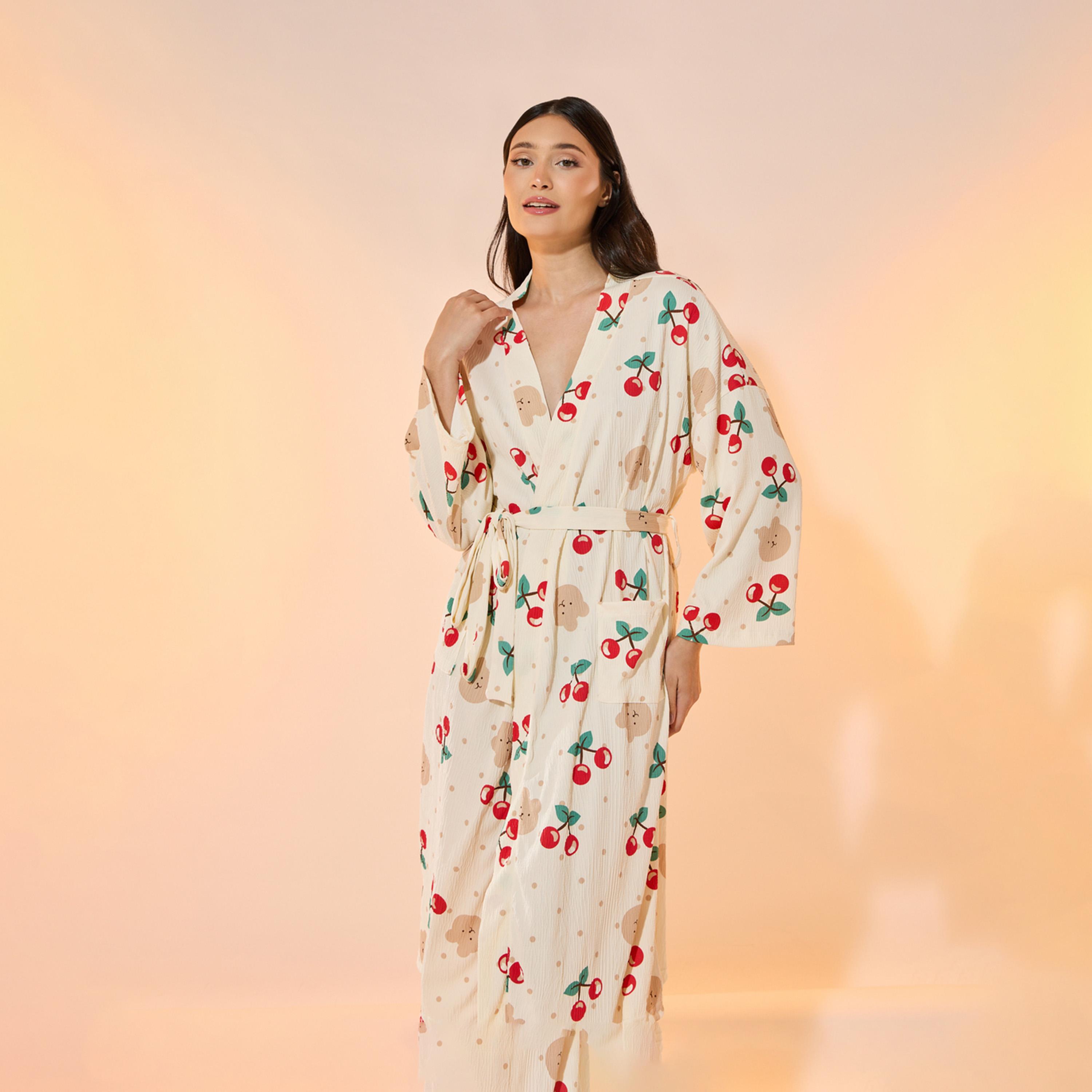 روب مطبع بطبعة كرز ودب مع جيوب ورباط خصر-women-clothing-nightwear-robes-image-2