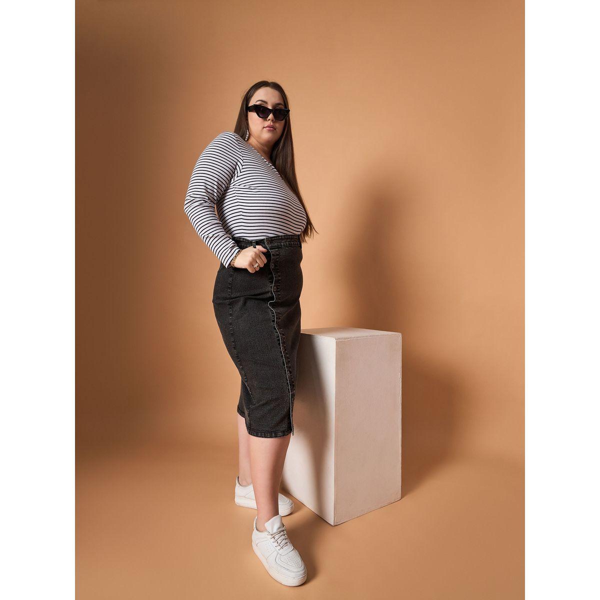 Sassafras X Styli  Plus Size Acid Wash Midi Skirt with Side Button Details-women-clothing-bottoms-skirts-image-6