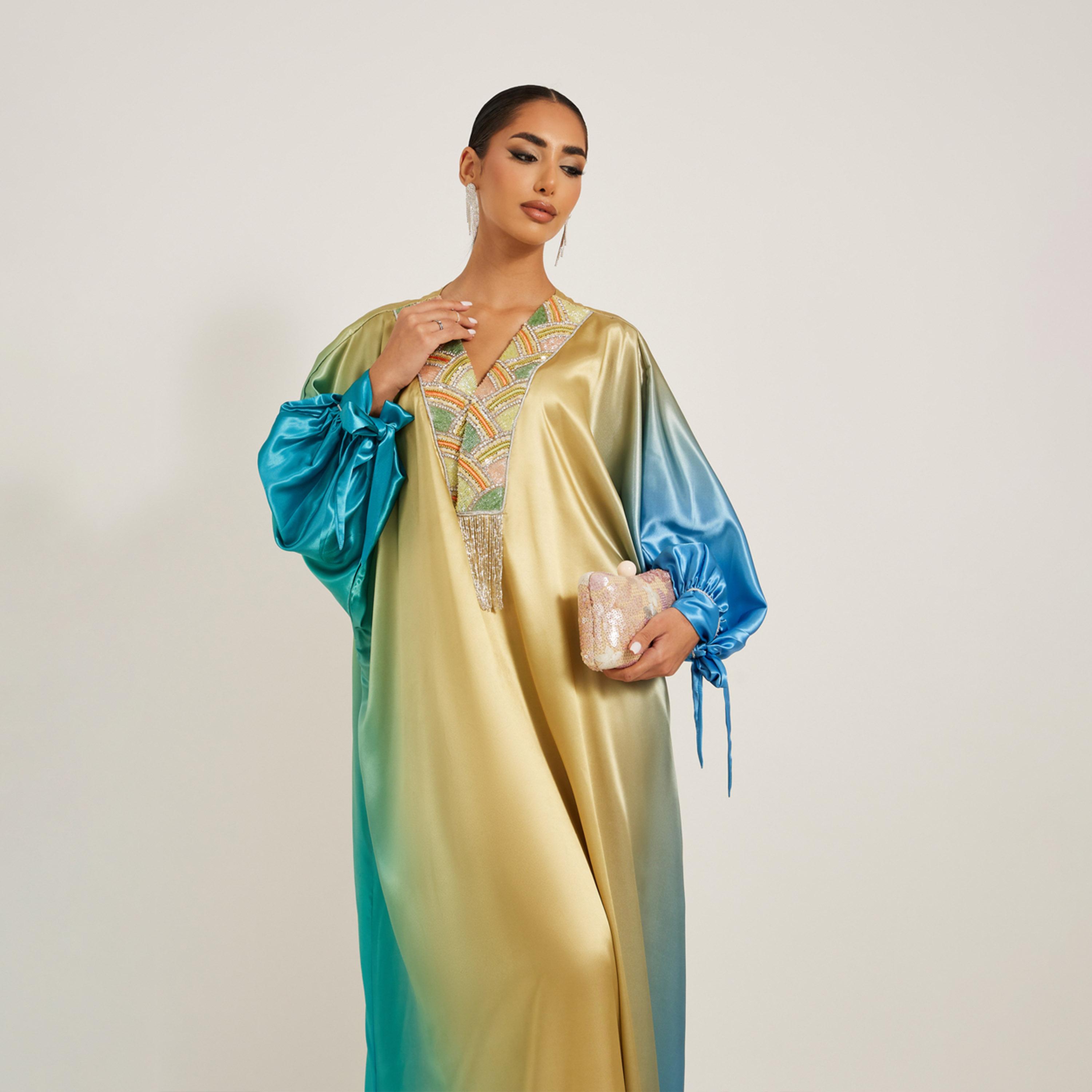 ماكسيم كريشن × ستايلي-  جلابية مطرزة بتفاصيل متدرجة-women-arabicclothing-kaftan-image-3