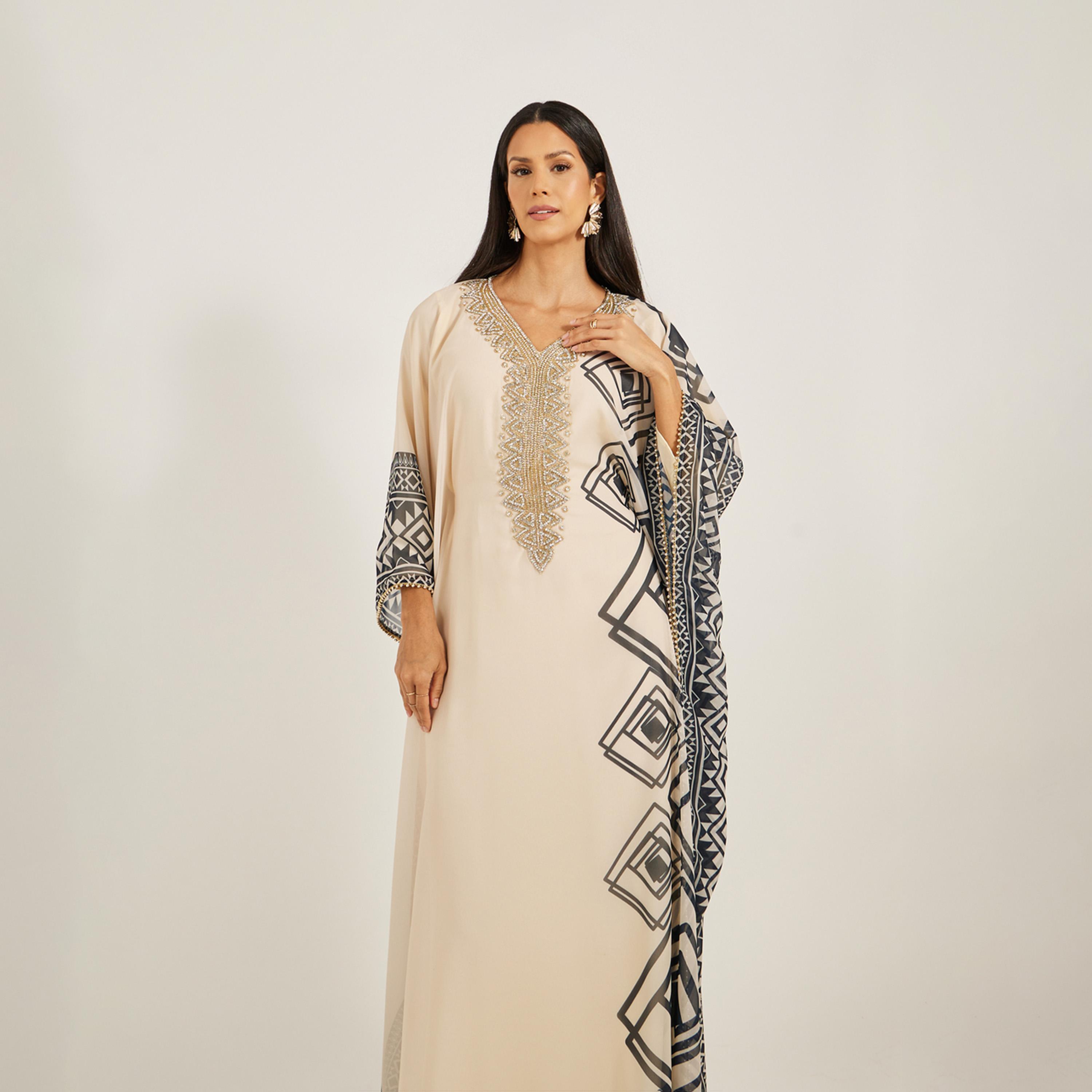 ماكسيم كرييشن × ستايلي - قفطان جورجيت مطبوع مع تطريز يدوي-women-arabicclothing-kaftan-image-3