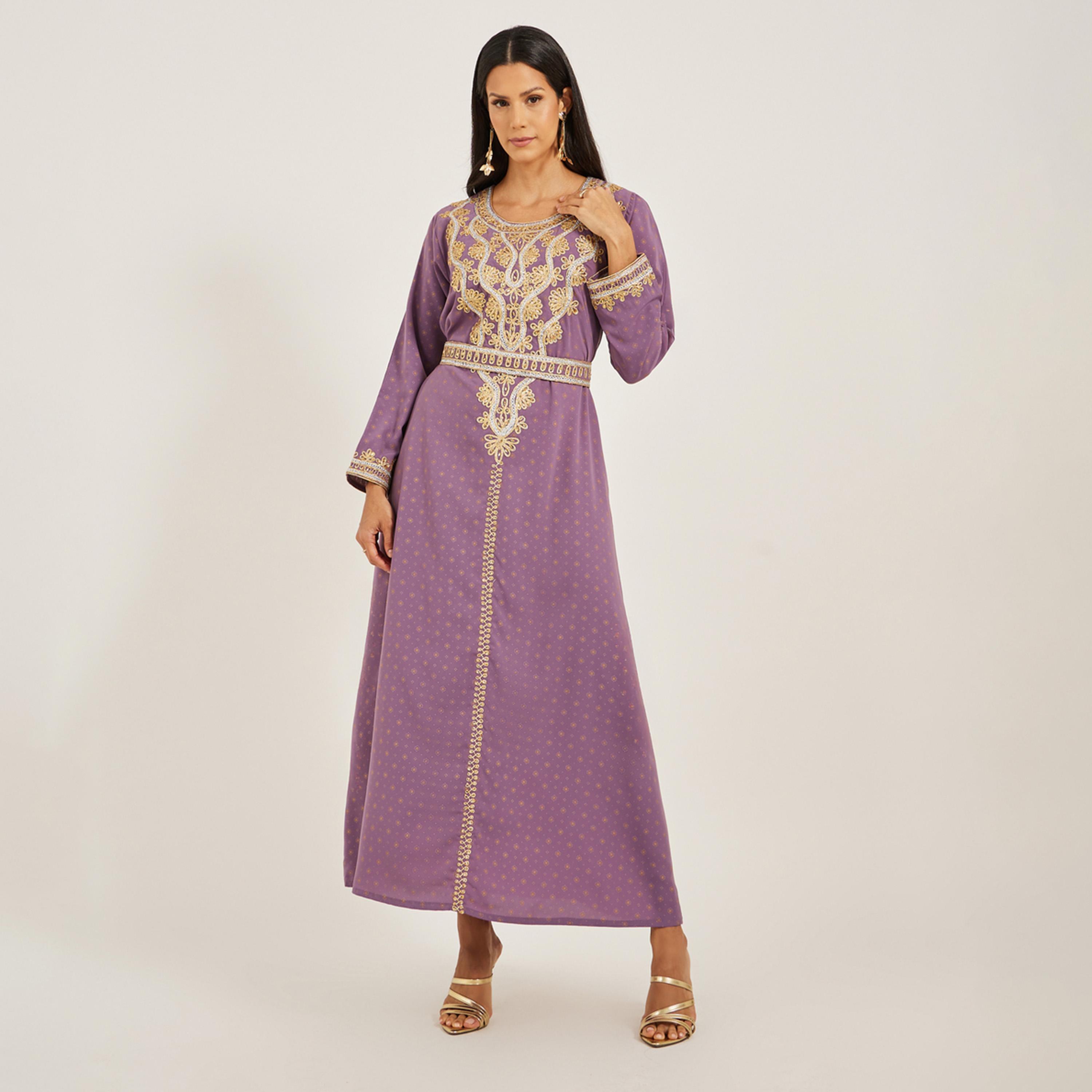 ماكسيم كرييشن × ستايلي - قفطان مع زخارف وأحجار-women-arabicclothing-kaftan-image-1