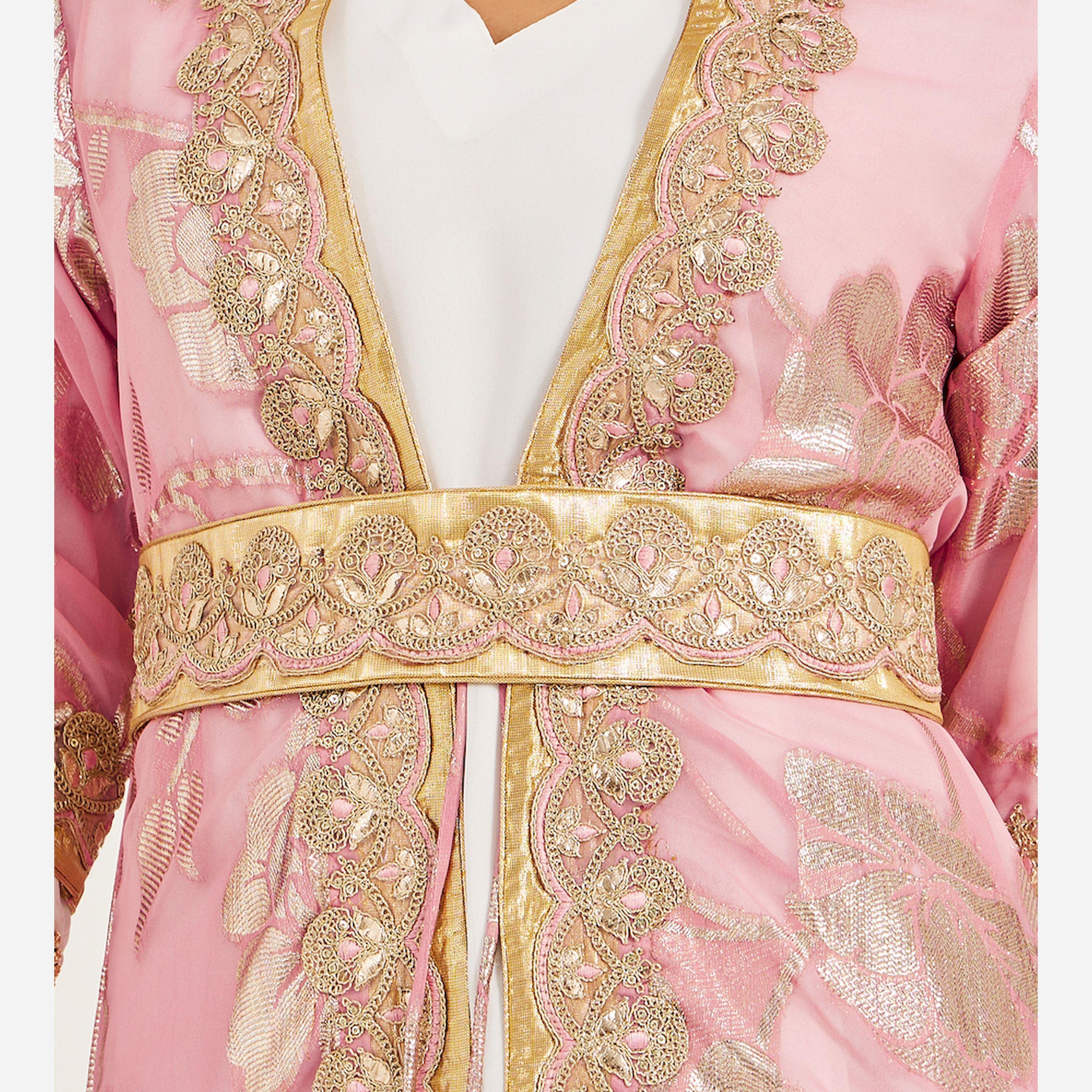 ماكسيم كرييشن × ستايلي - جاكيت براسو وبطانة من قماش جورجيت مع حزام-women-arabicclothing-kaftan-image-4