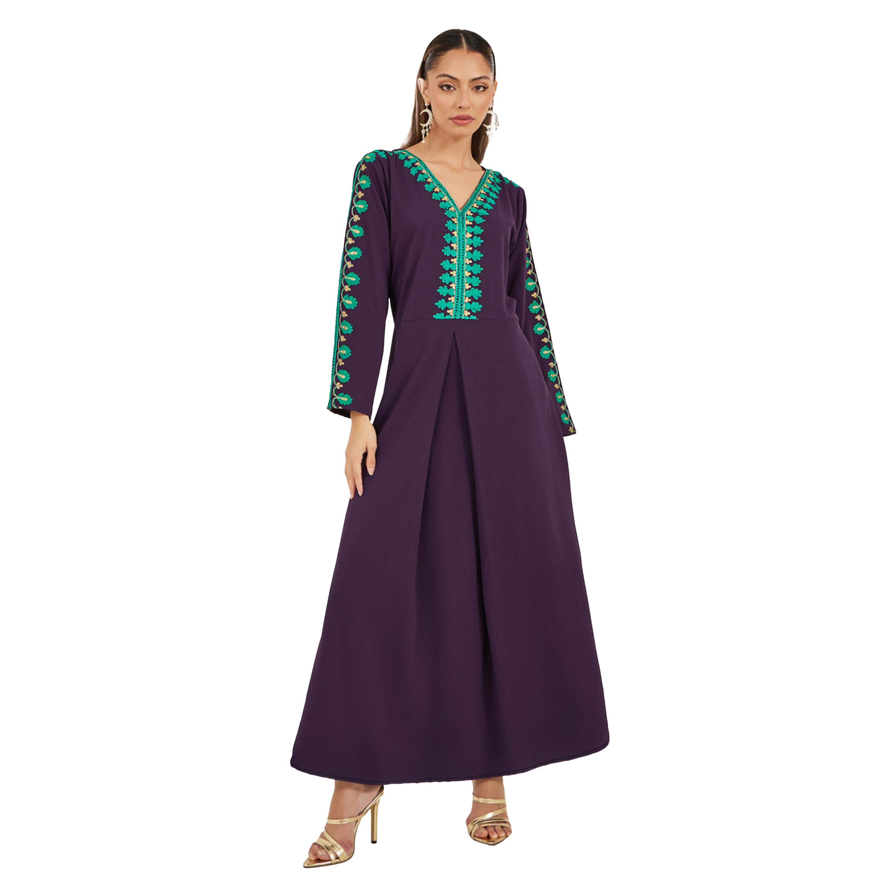 ماكسيم كرييشنز × ستايلي - جلابية مطرزة بقصة A مع عنق مربوط-women-arabicclothing-kaftan-image-2