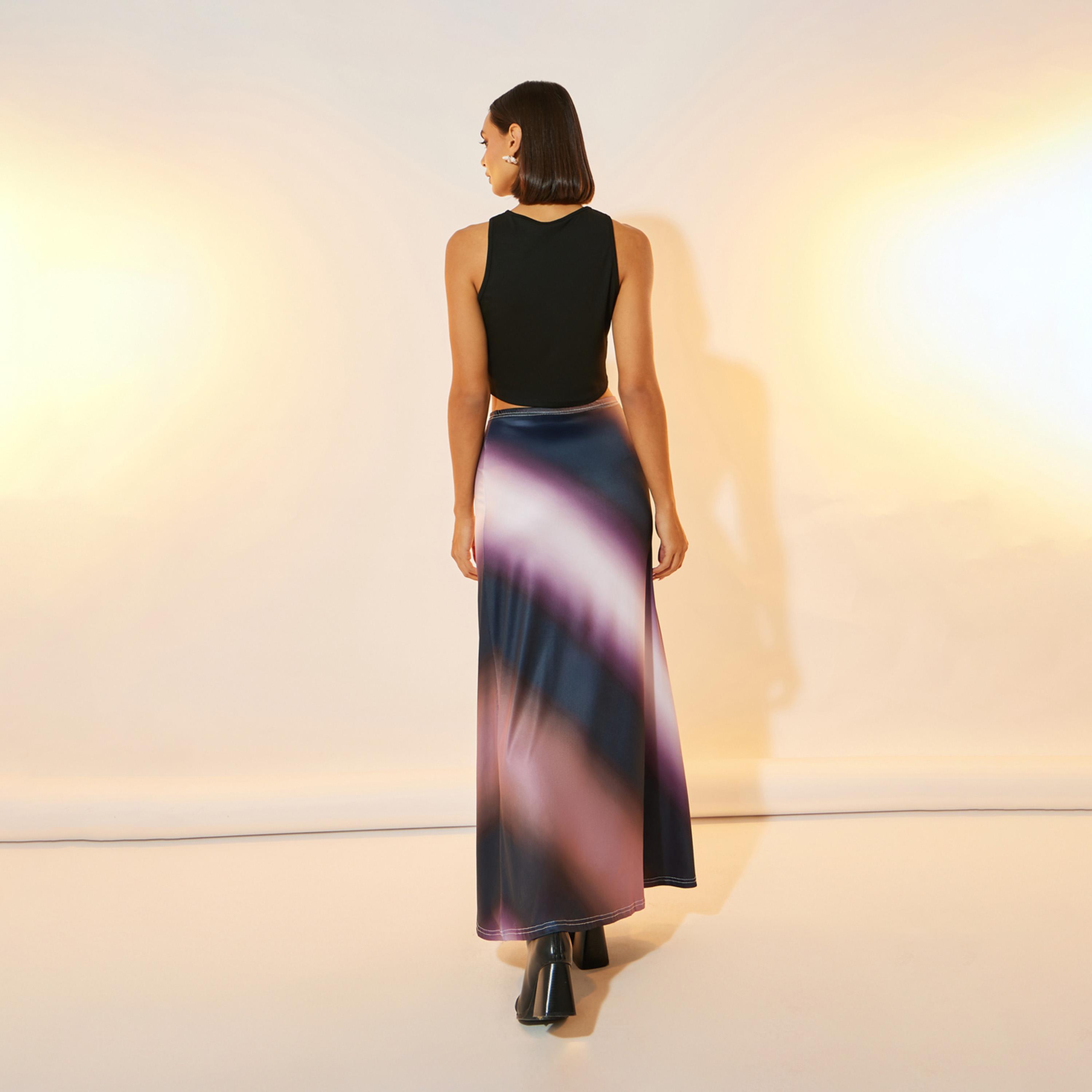 طقم منسق من تنورة بطبعة اومبري مع بلوزة قصيرة-women-clothing-coordsets-image-5