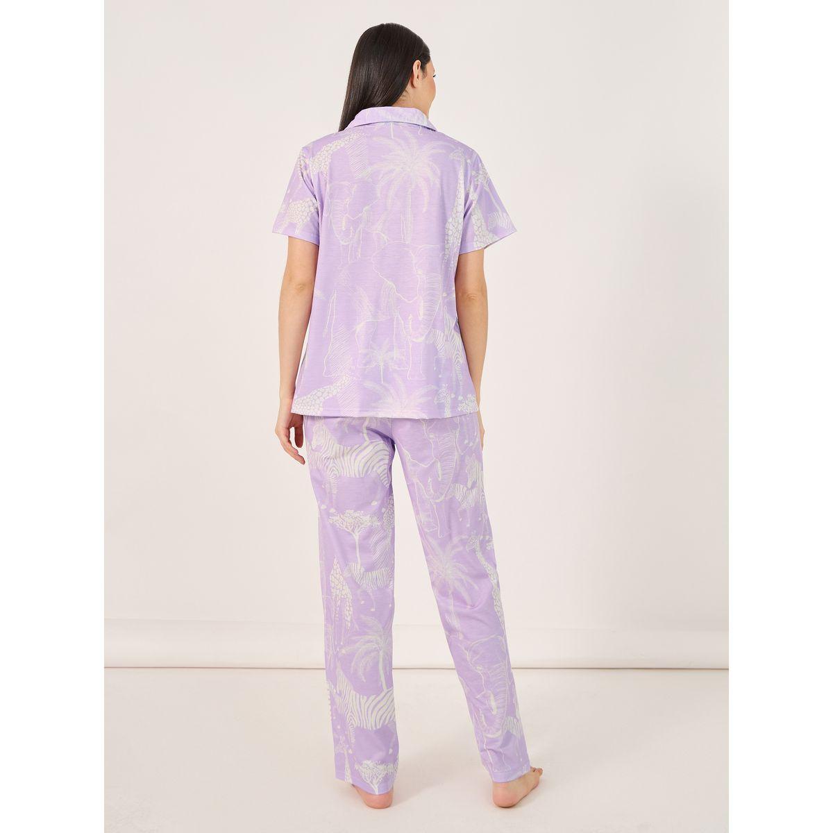 طقم من بنطال بيجاما مع بلوزة بطبعة جرافيك-women-clothing-nightwear-pyjamas-longsets-image-5