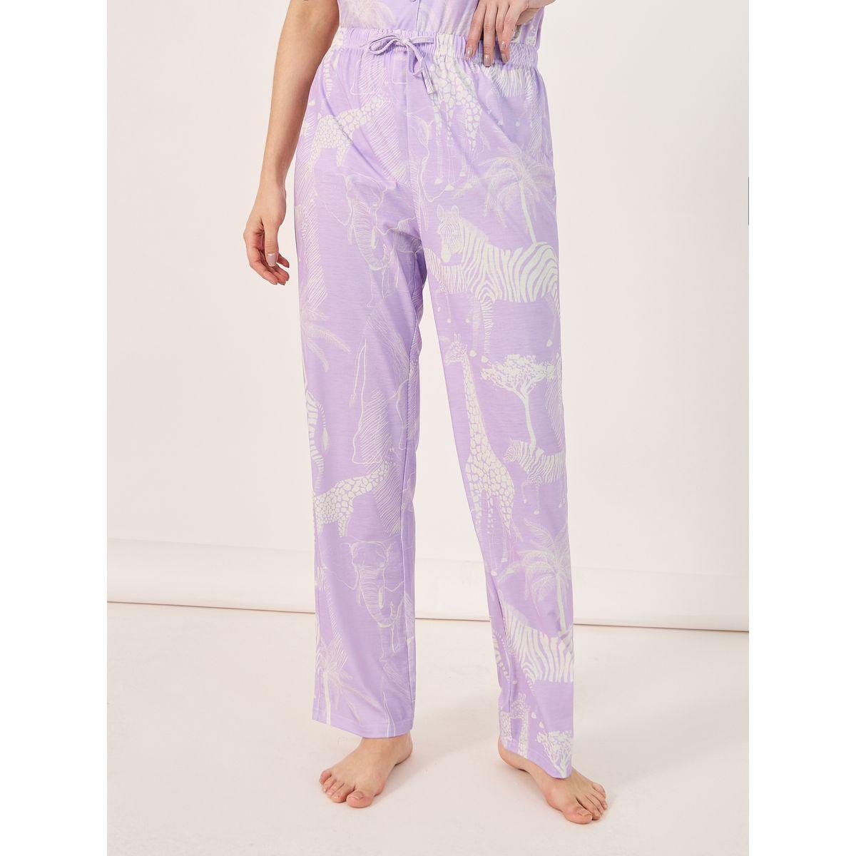 طقم من بنطال بيجاما مع بلوزة بطبعة جرافيك-women-clothing-nightwear-pyjamas-longsets-image-6