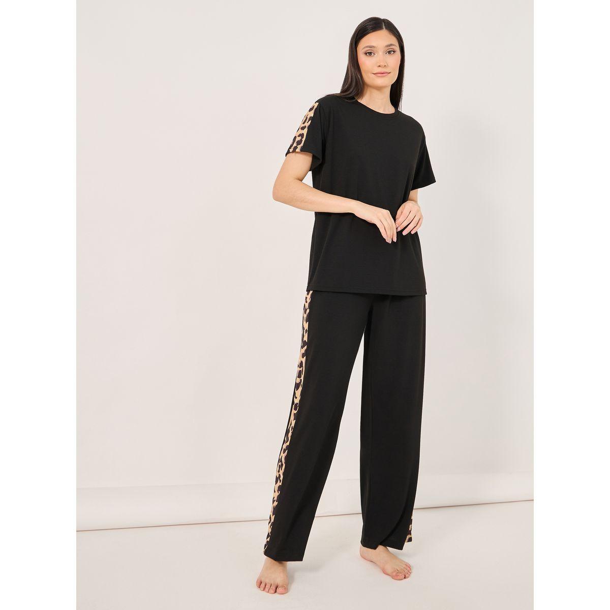 Leopard Side Print T-Shirt and Pyjama Set-women-clothing-nightwear-pyjamas-longsets-image-1